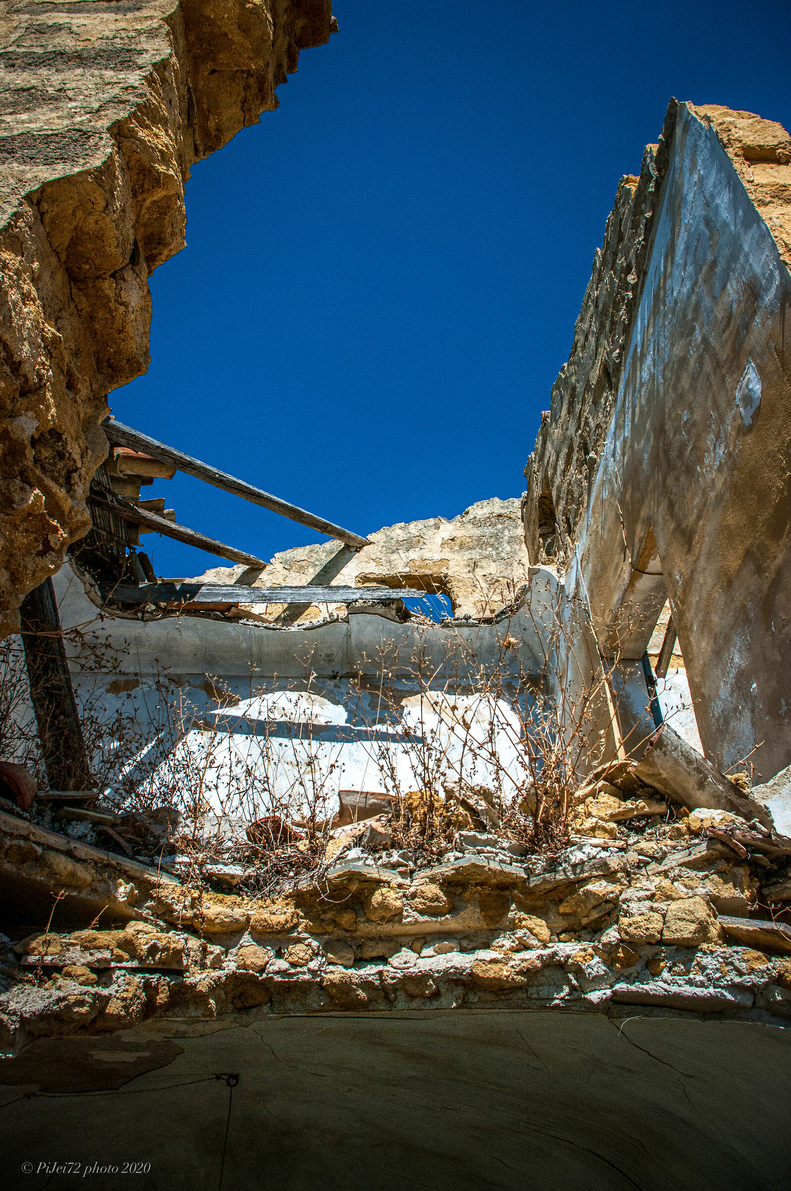 Santa Margherita in Belice - Rovine 08