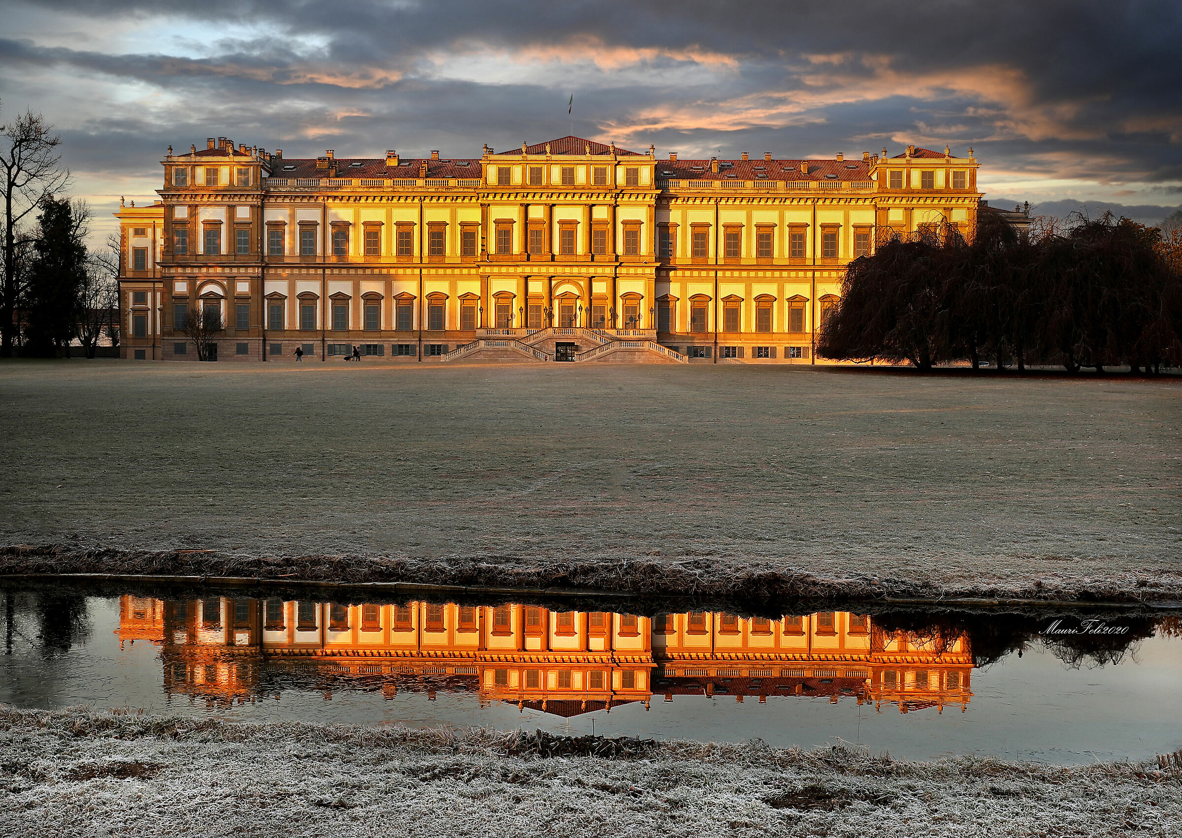 " First Lights... to Villa Reale di Monza..."