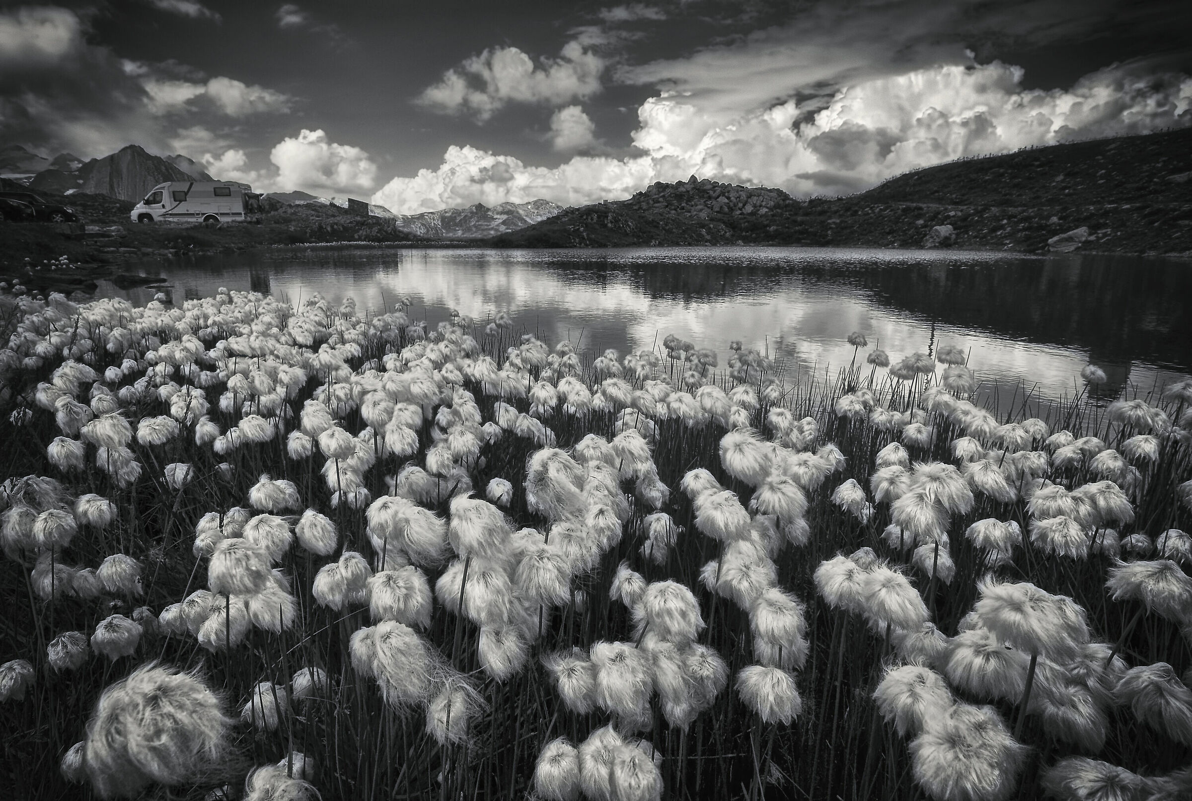 Aerophores at Nuefenen Pass