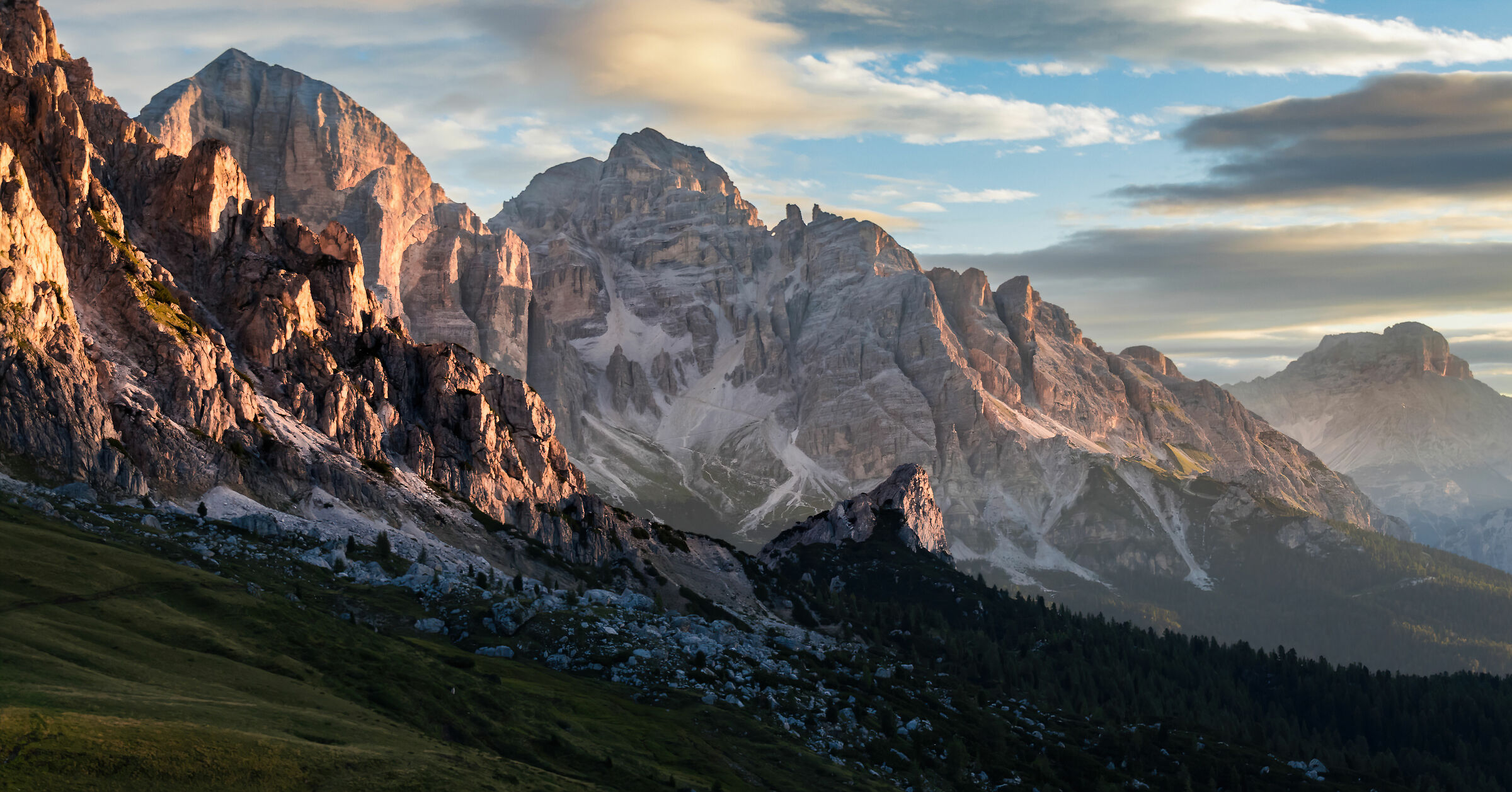 Alba a Passo di Giau