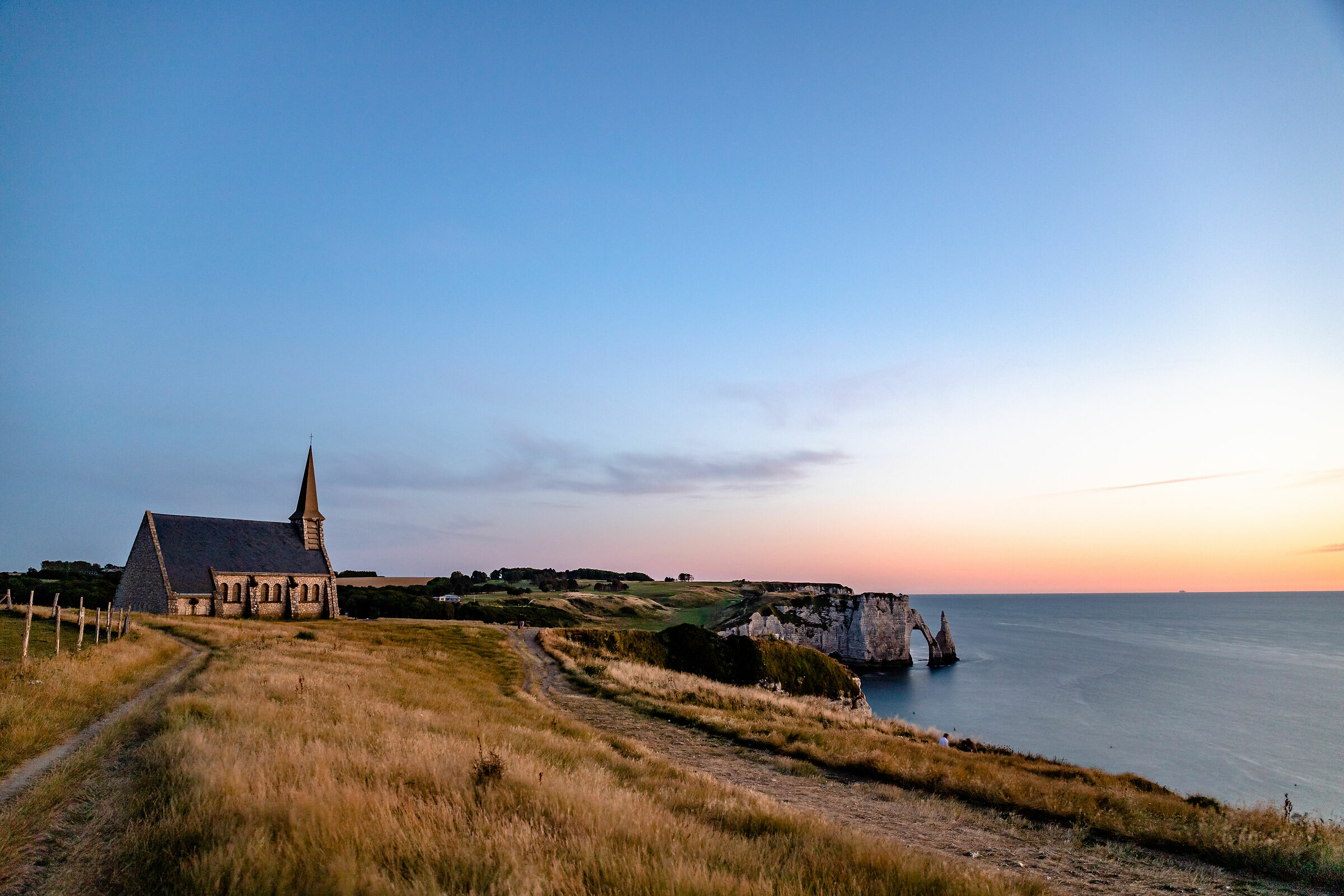 Etretat al crepuscolo