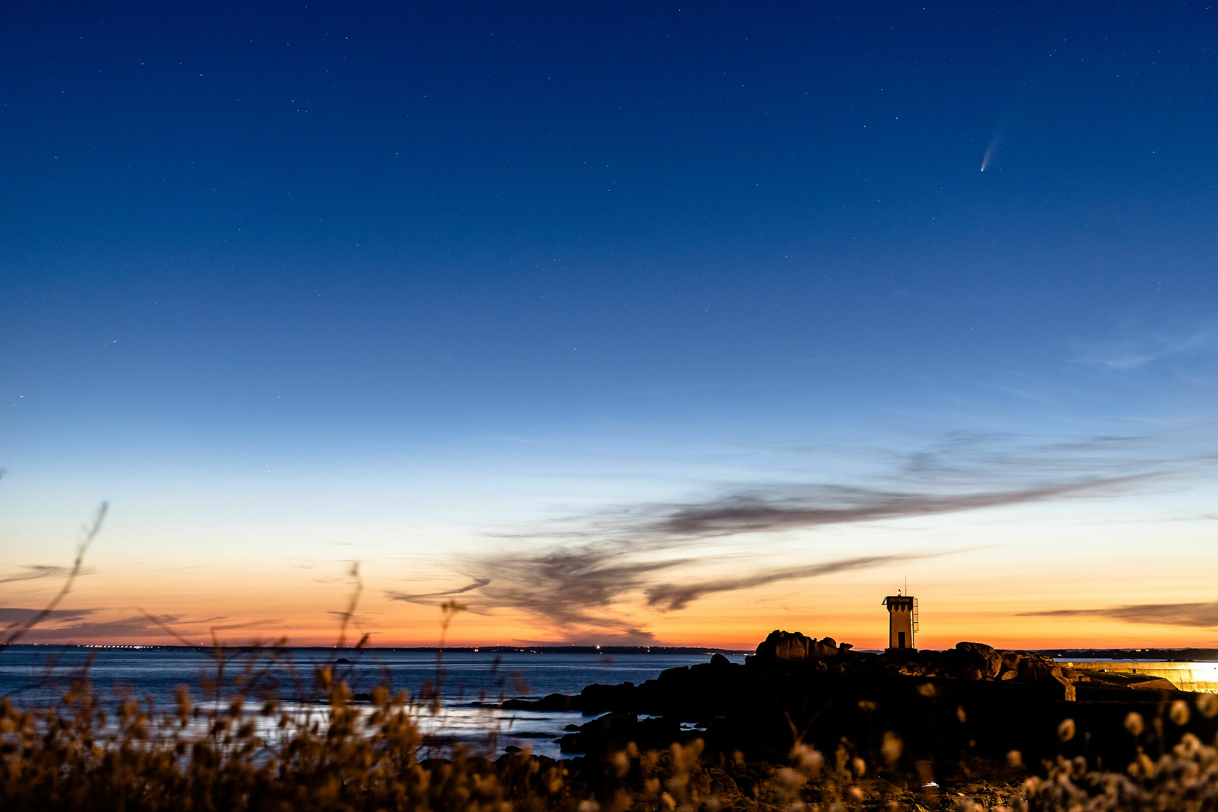 Il faro e la cometa