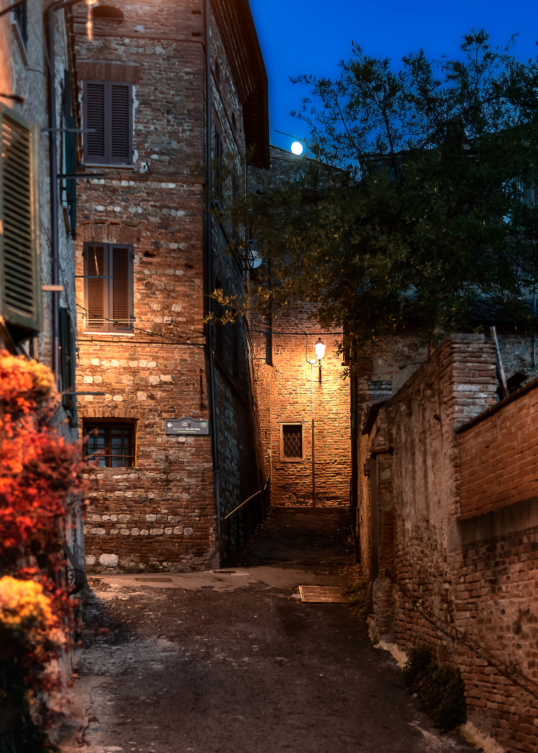 the moon and the lamppost city of the parish church
