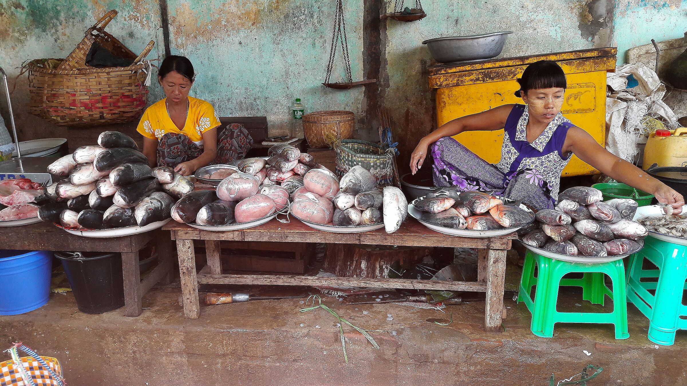 mercato in myanmar