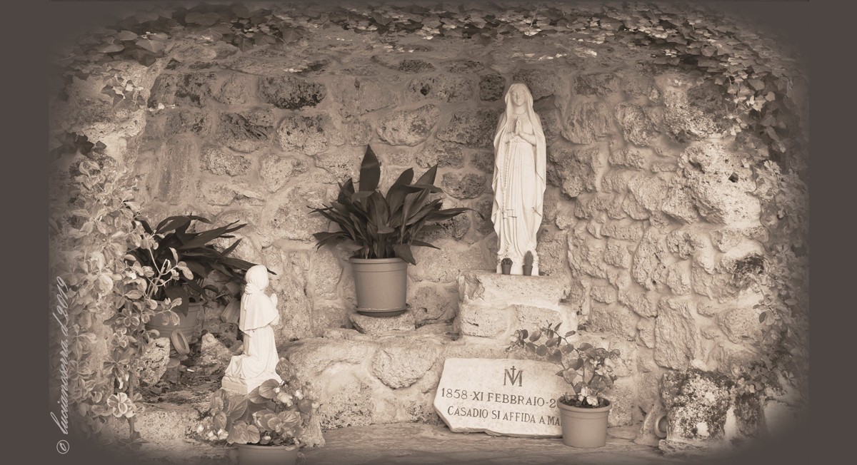 Madonnina di Lourdes... a Casadio (Bo)