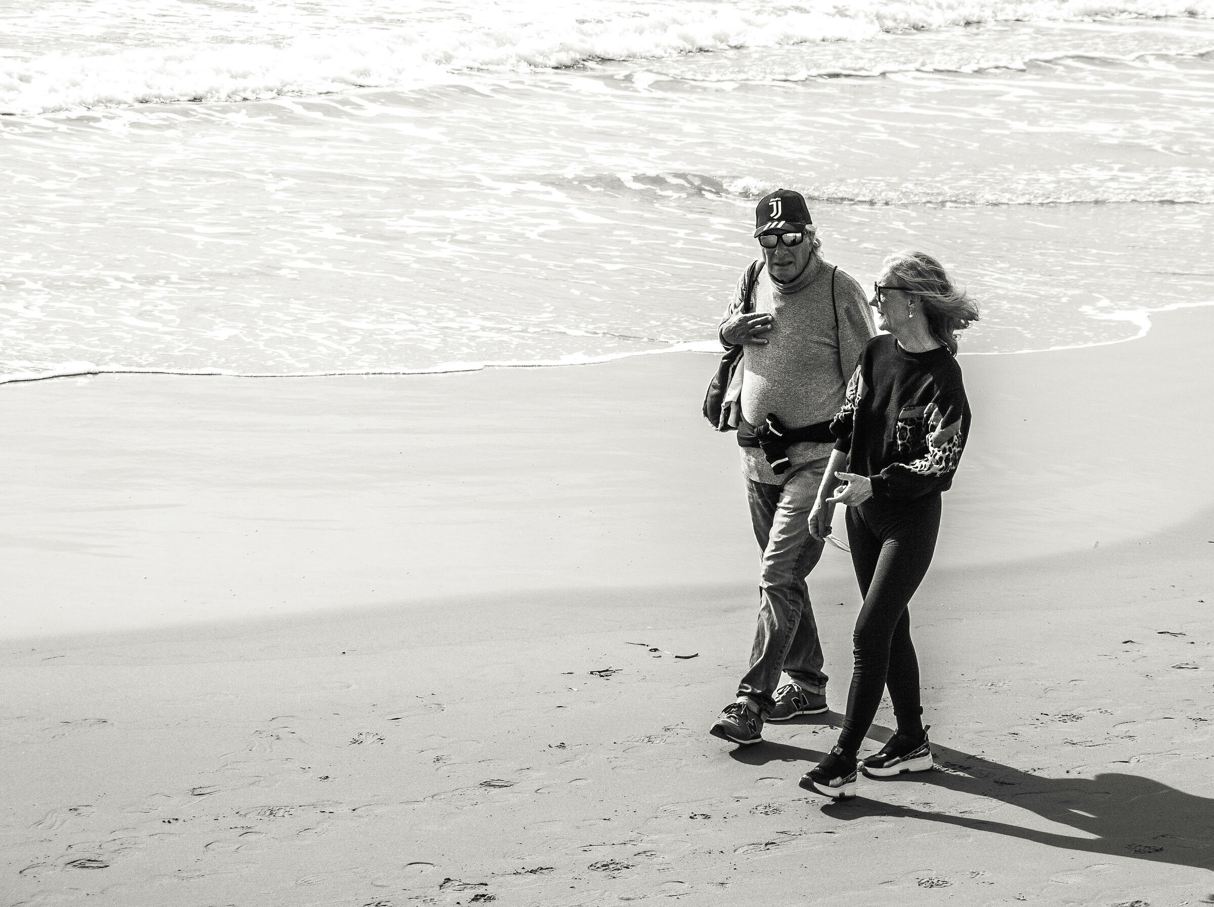 Due passi in riva al mare