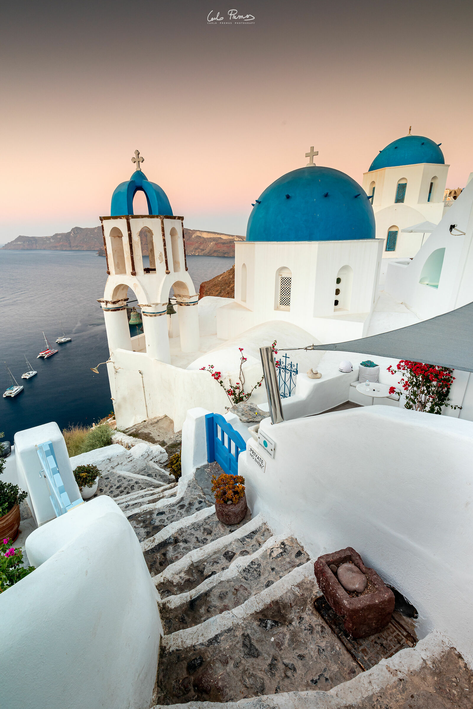 Le tre chiese blu di Oia