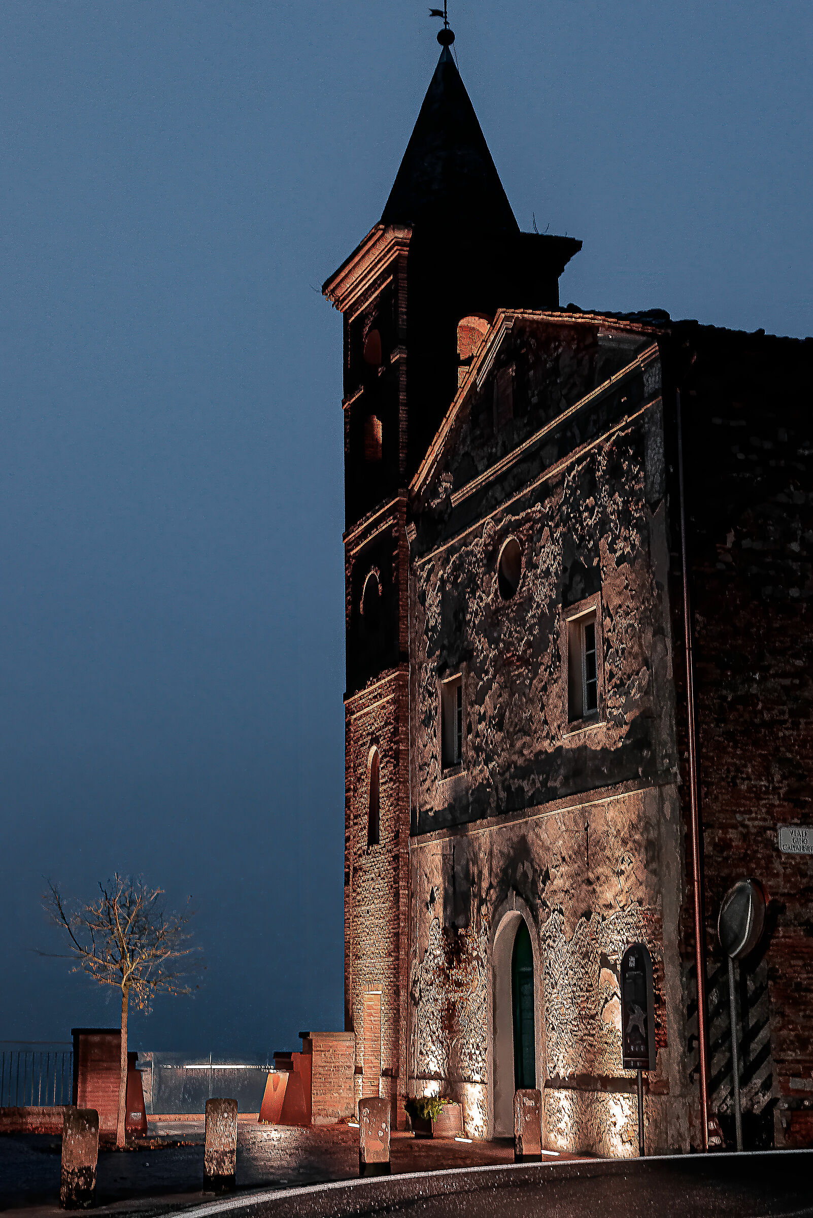 city of the parish church(pg) the fog rises 3