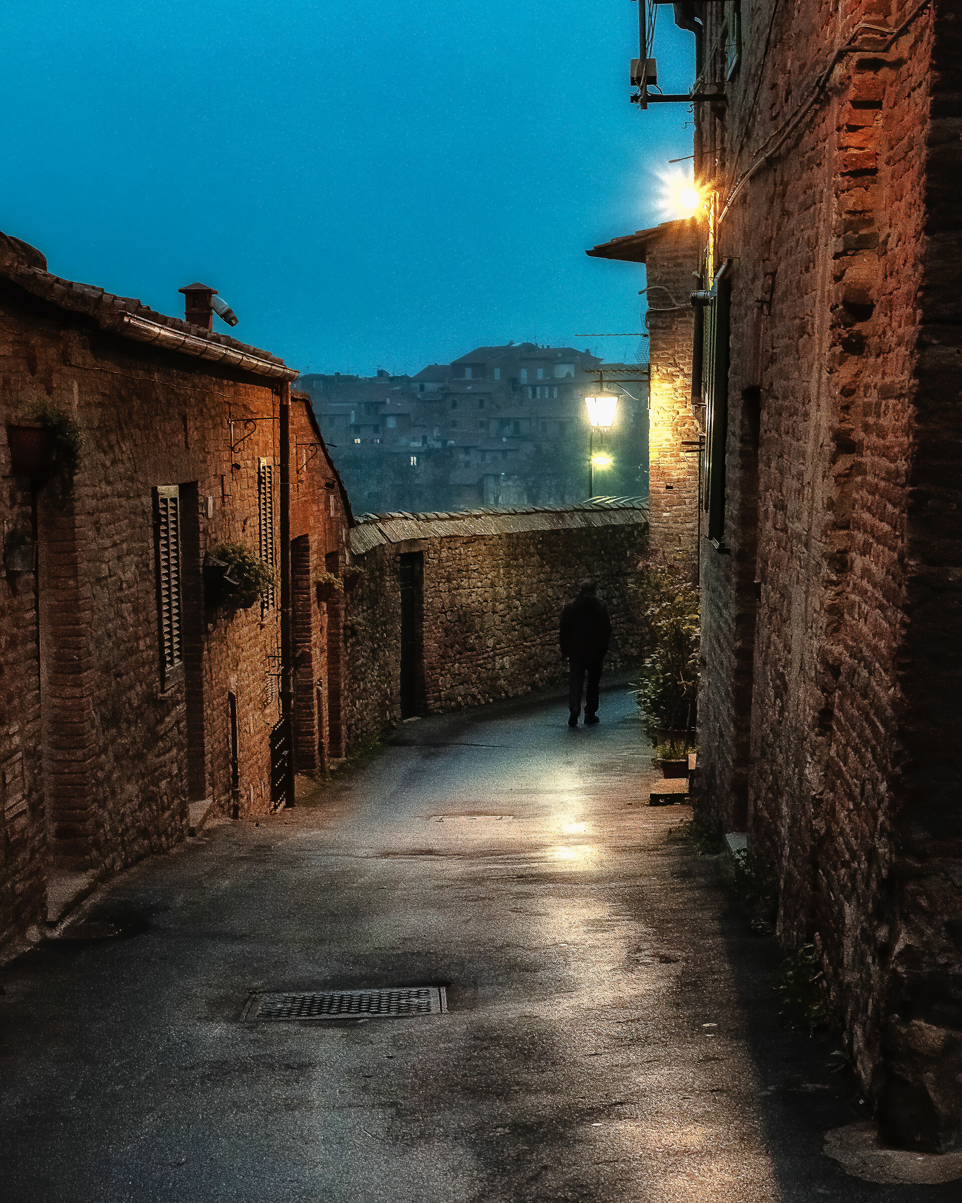 particular of a street of city pieve(pg)