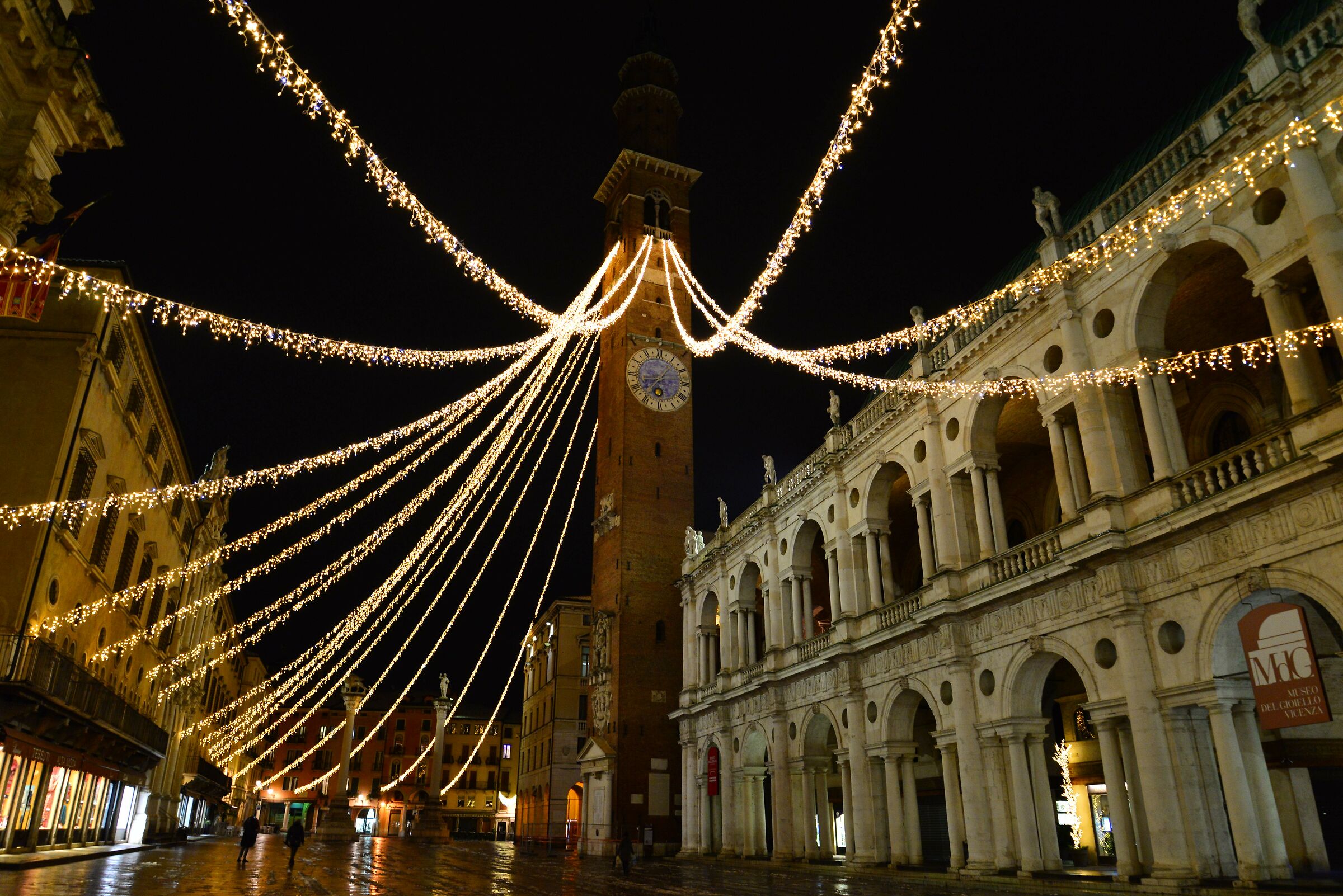 And it's Christmas in the old town again - 1