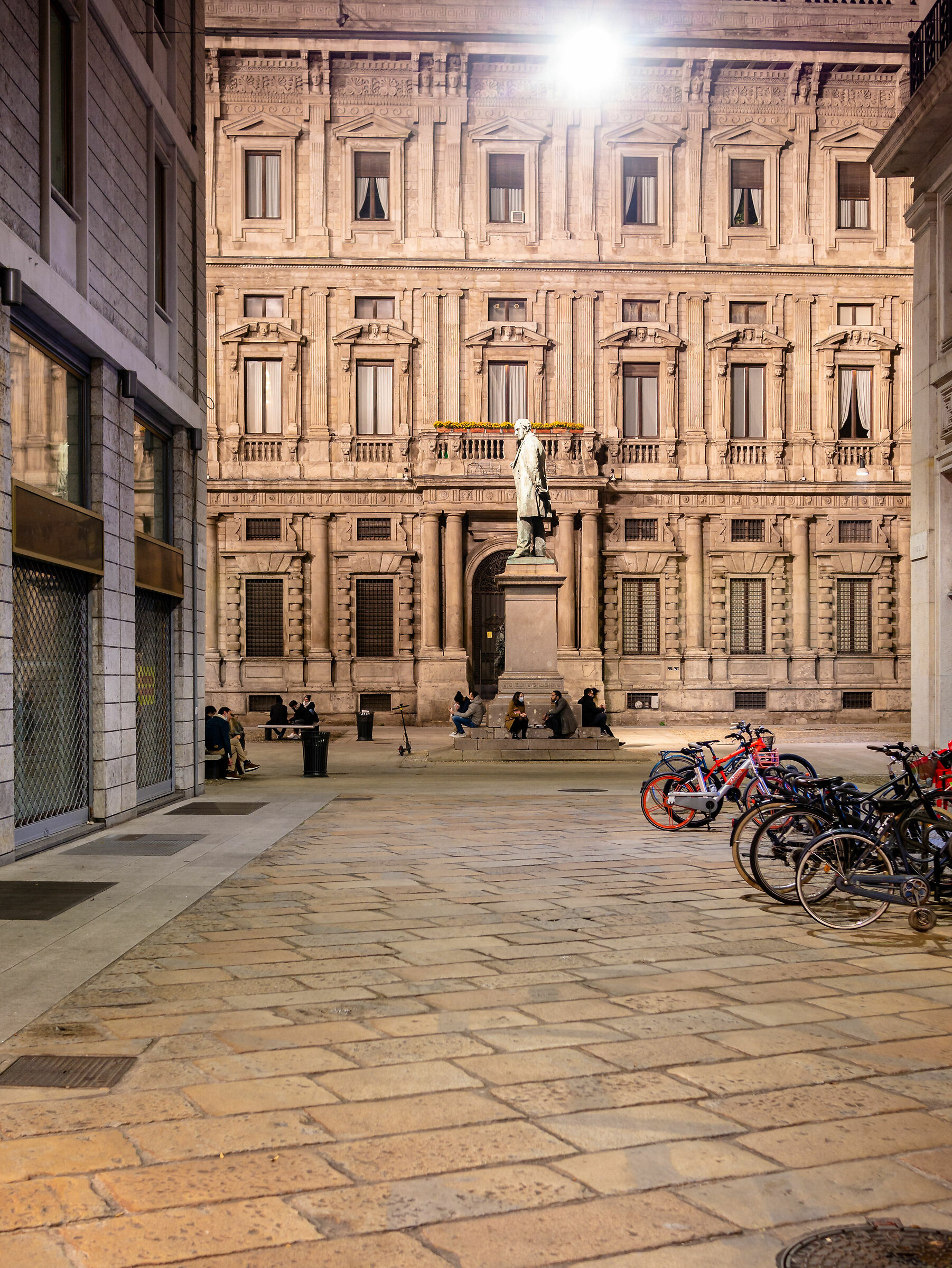 Statue of Alexander the Great - Piazza San Fedele Milano