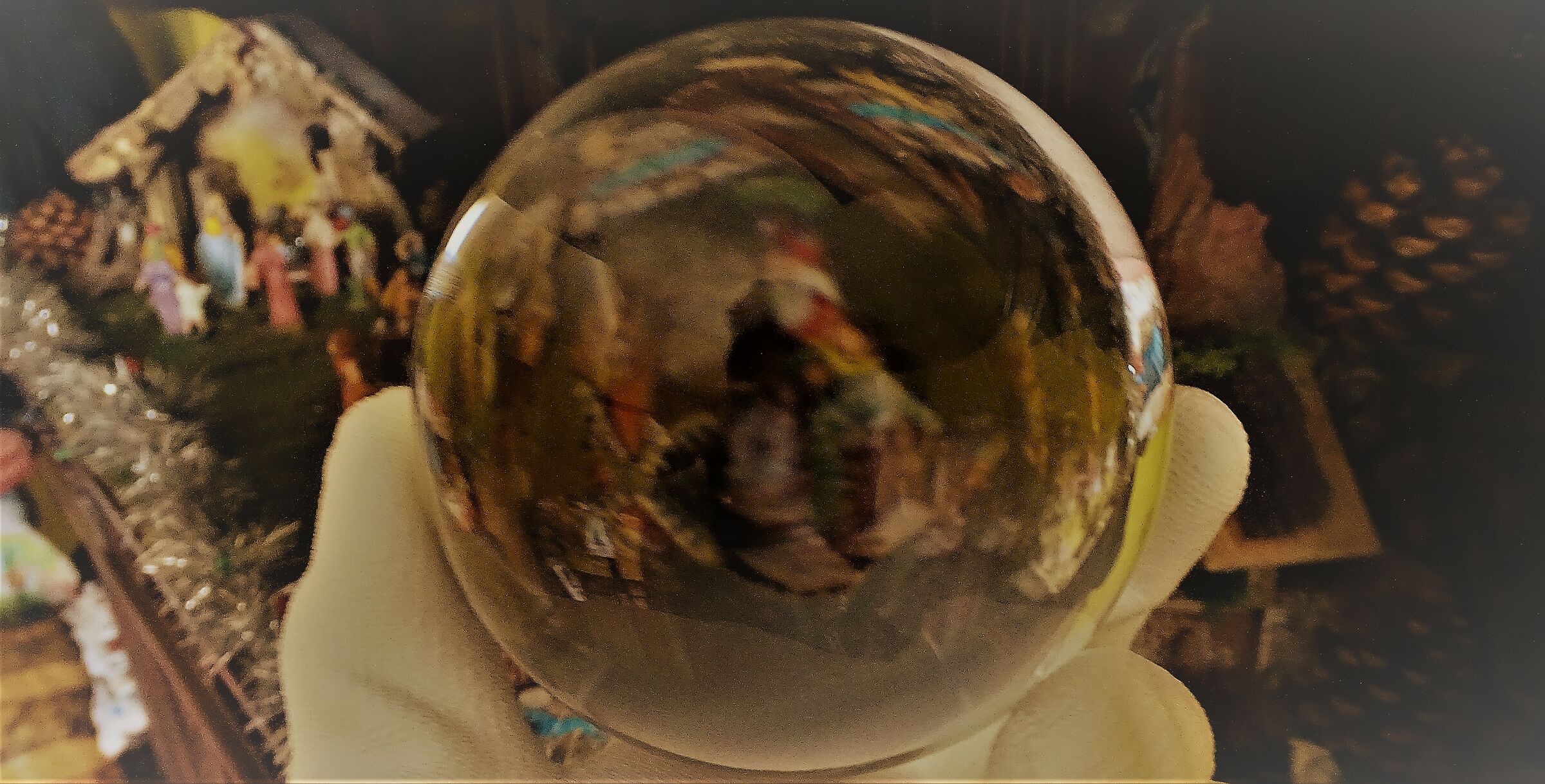 presepe dentro una sfera di cristallo...