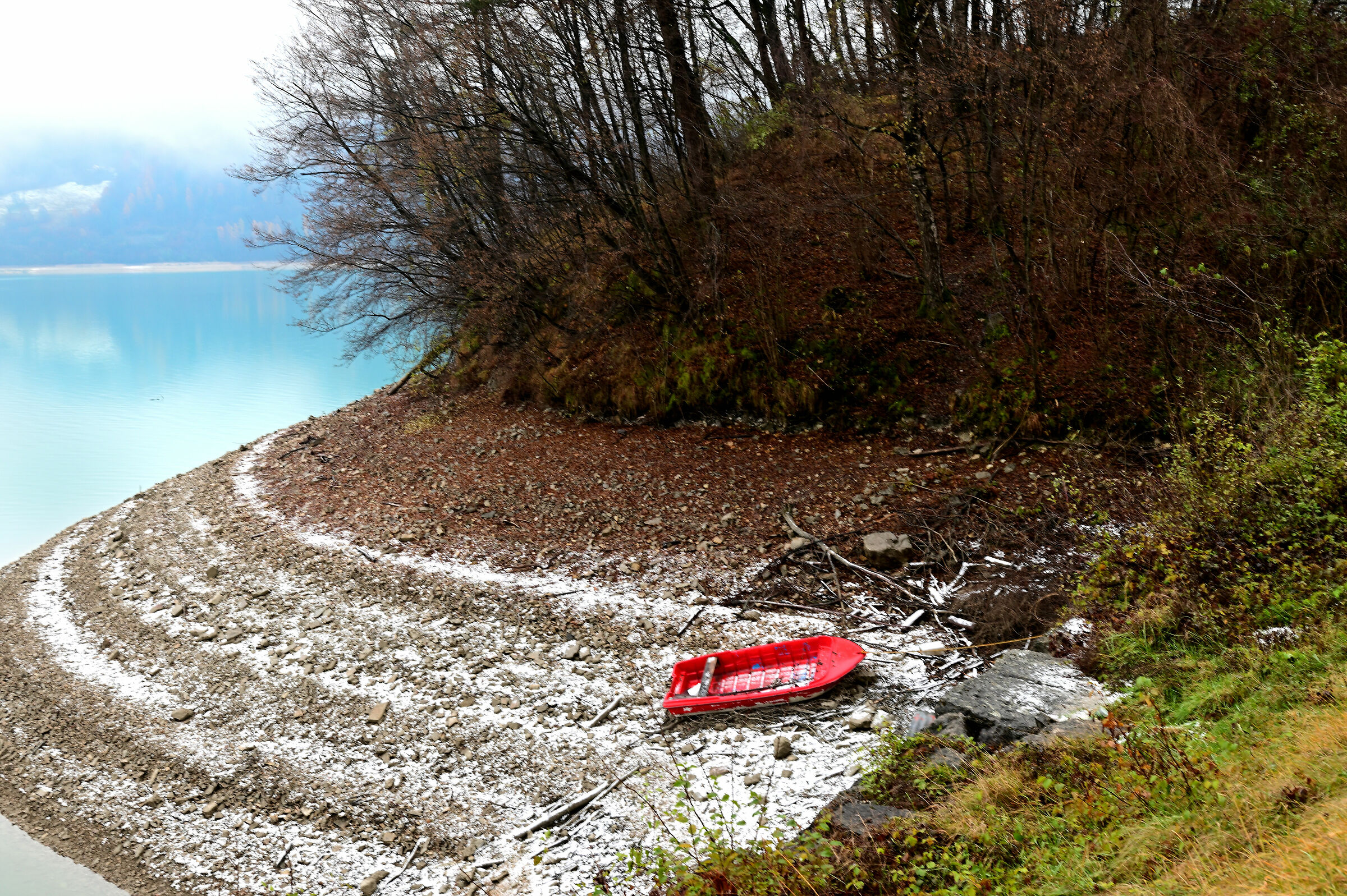 Un ormeggio sbagliato - Lago di Santa Croce - BL