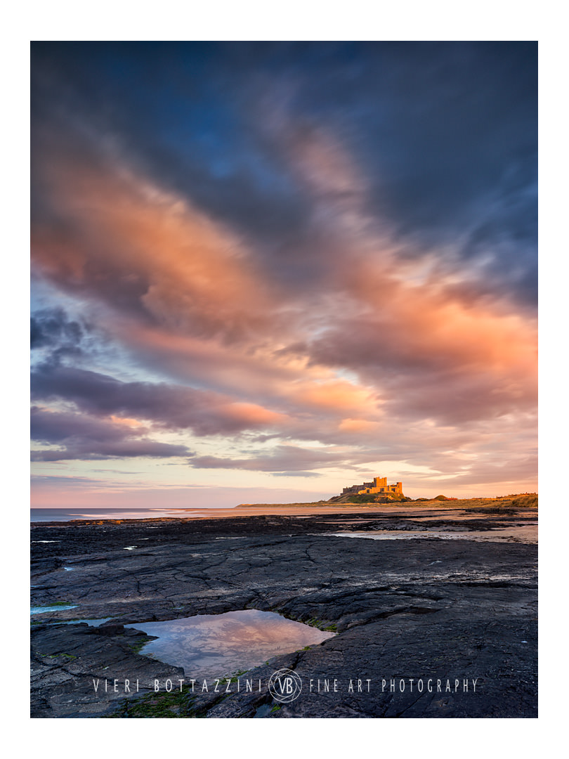 Bamburgh Castle al tramonto