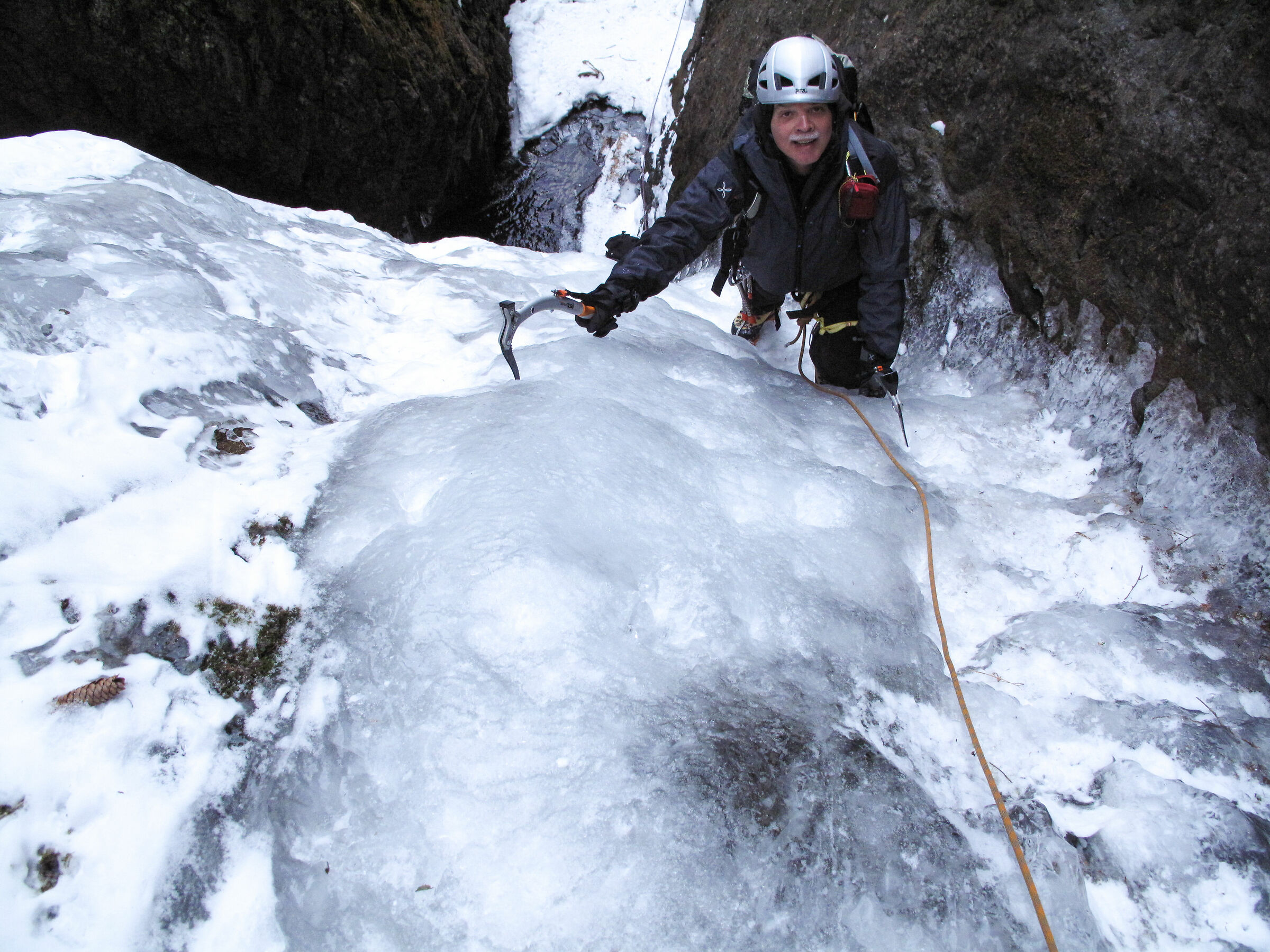 Ice Climbing - Cascata di Fontanazzo
