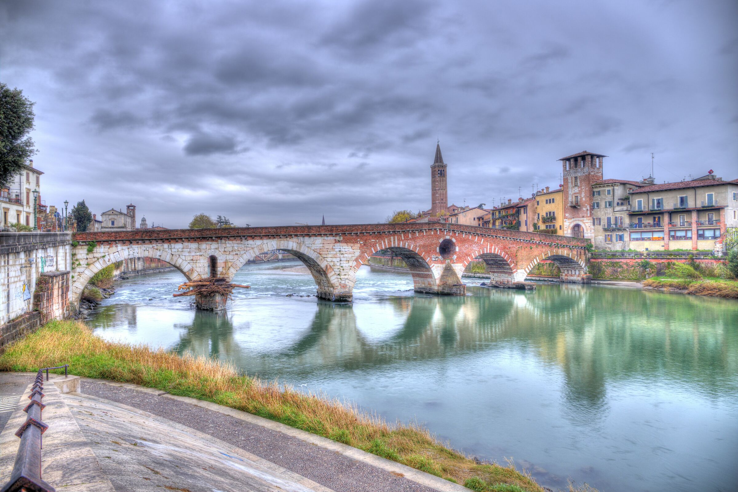 Ponte pietra verona
