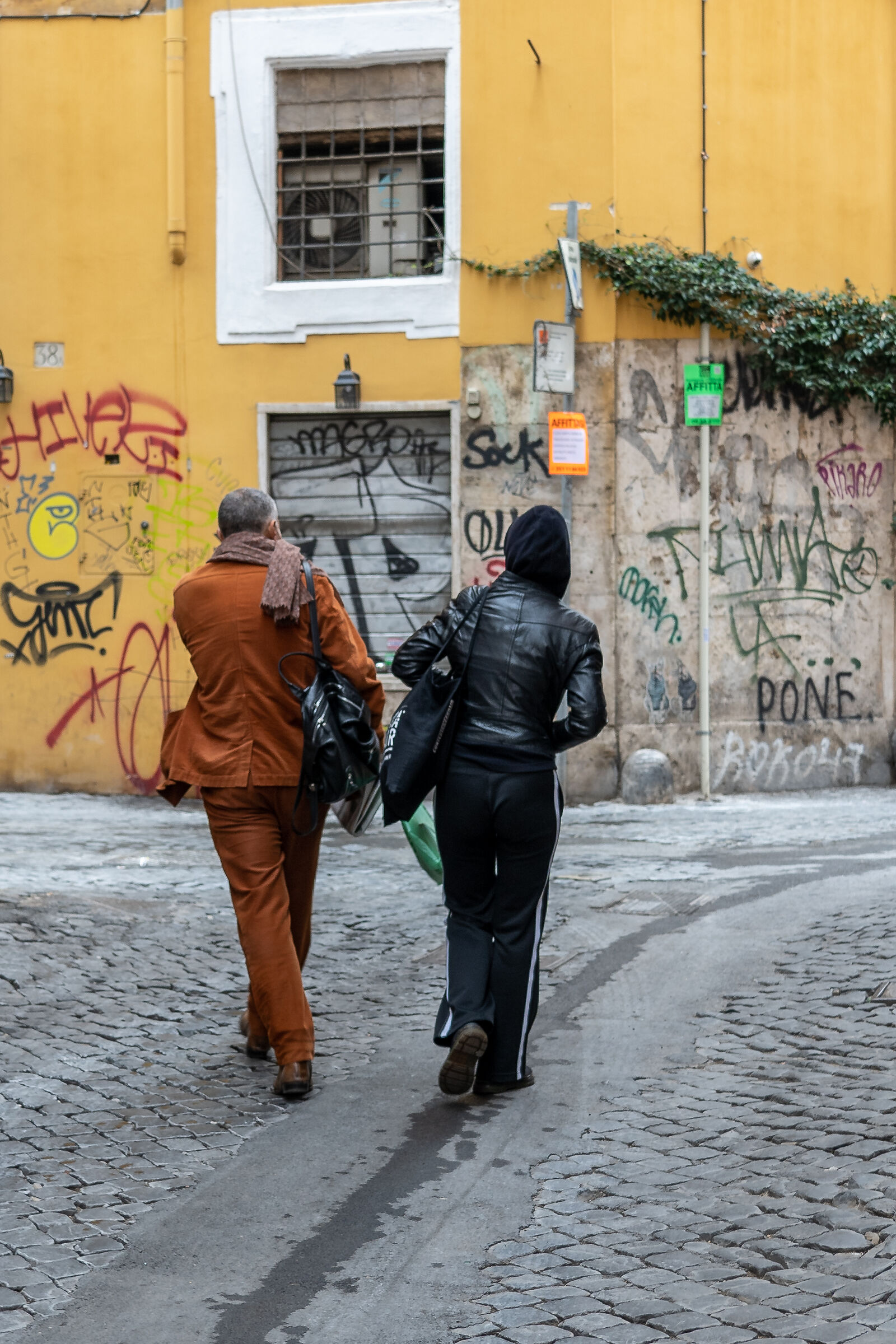 Ognuno per la sua strada