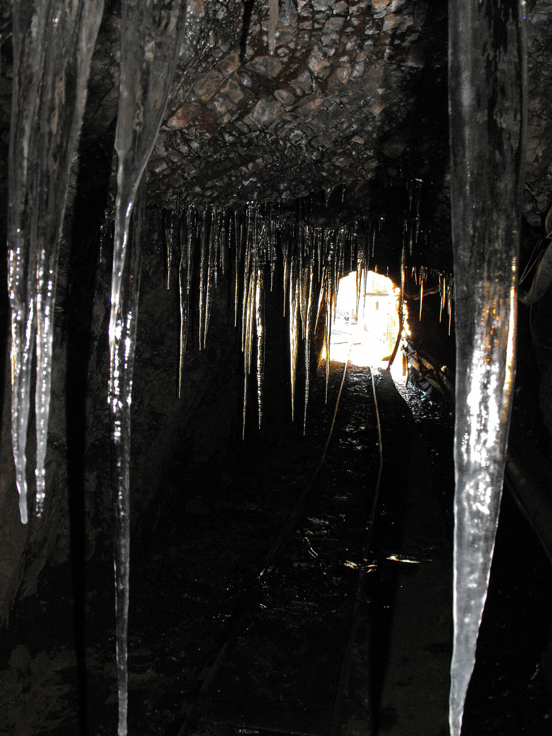 Come spade di Damocle