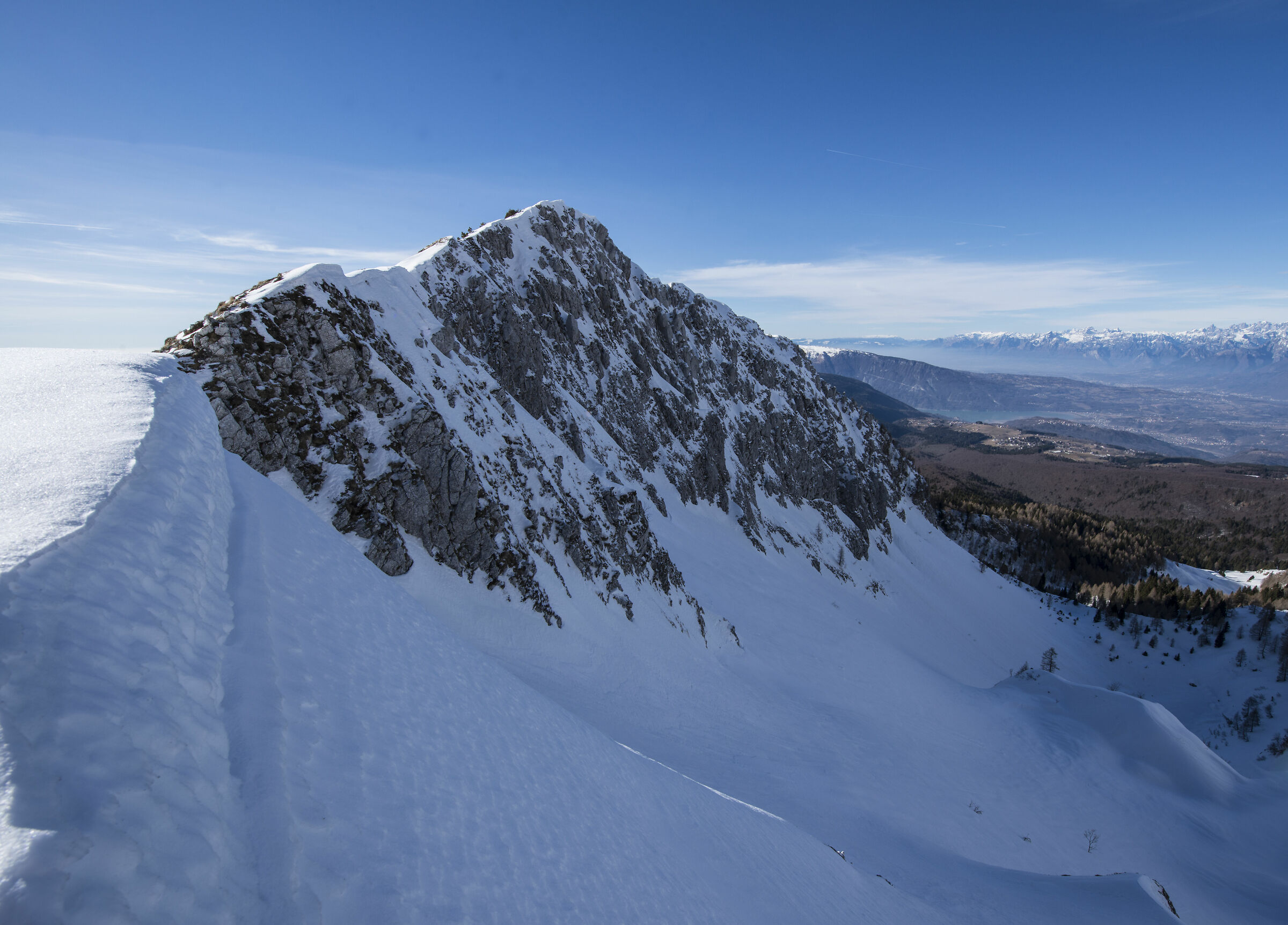 Glimpse from Top Colombera