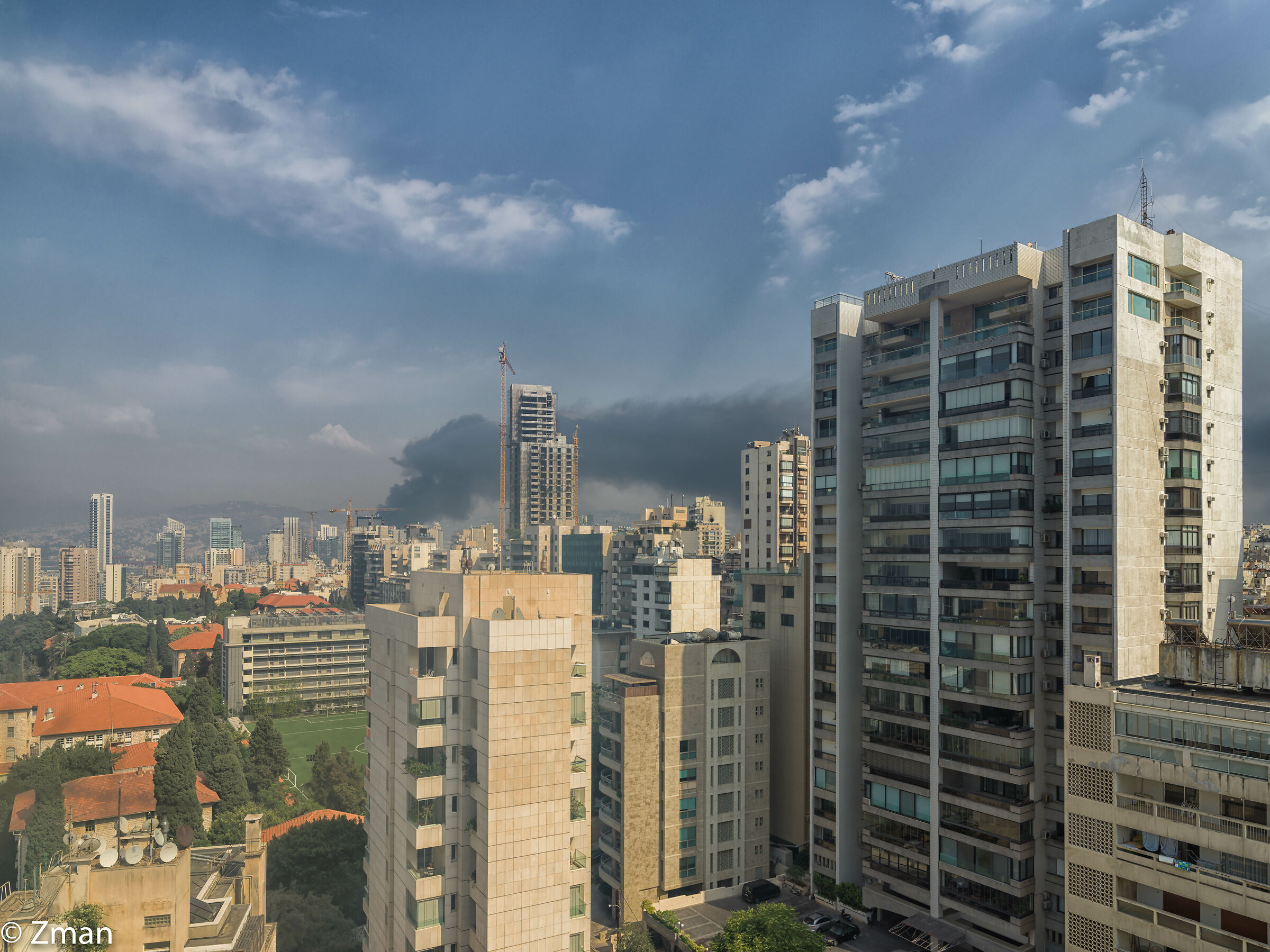 Incendio nel porto di Beirut