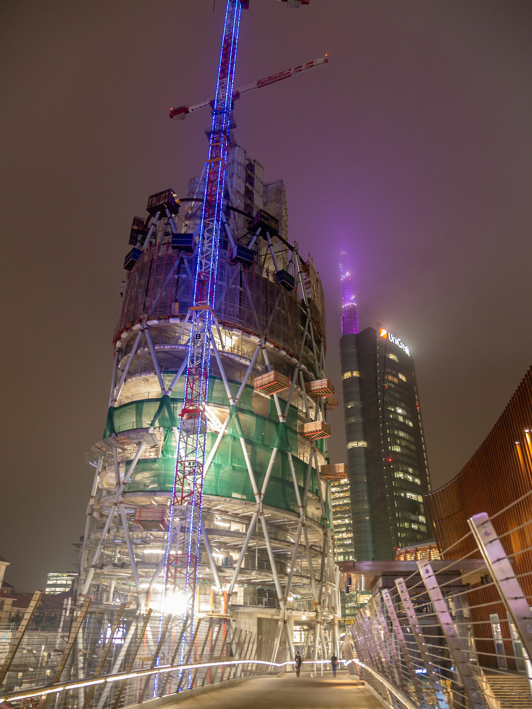 Piazza Gae Aulenti - Milan
