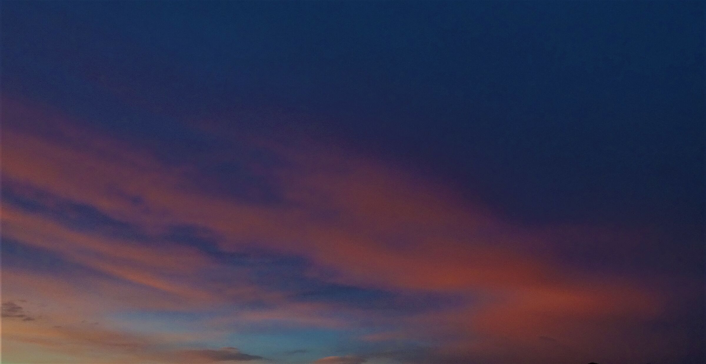 i colori del tramonto nel cielo invernale
