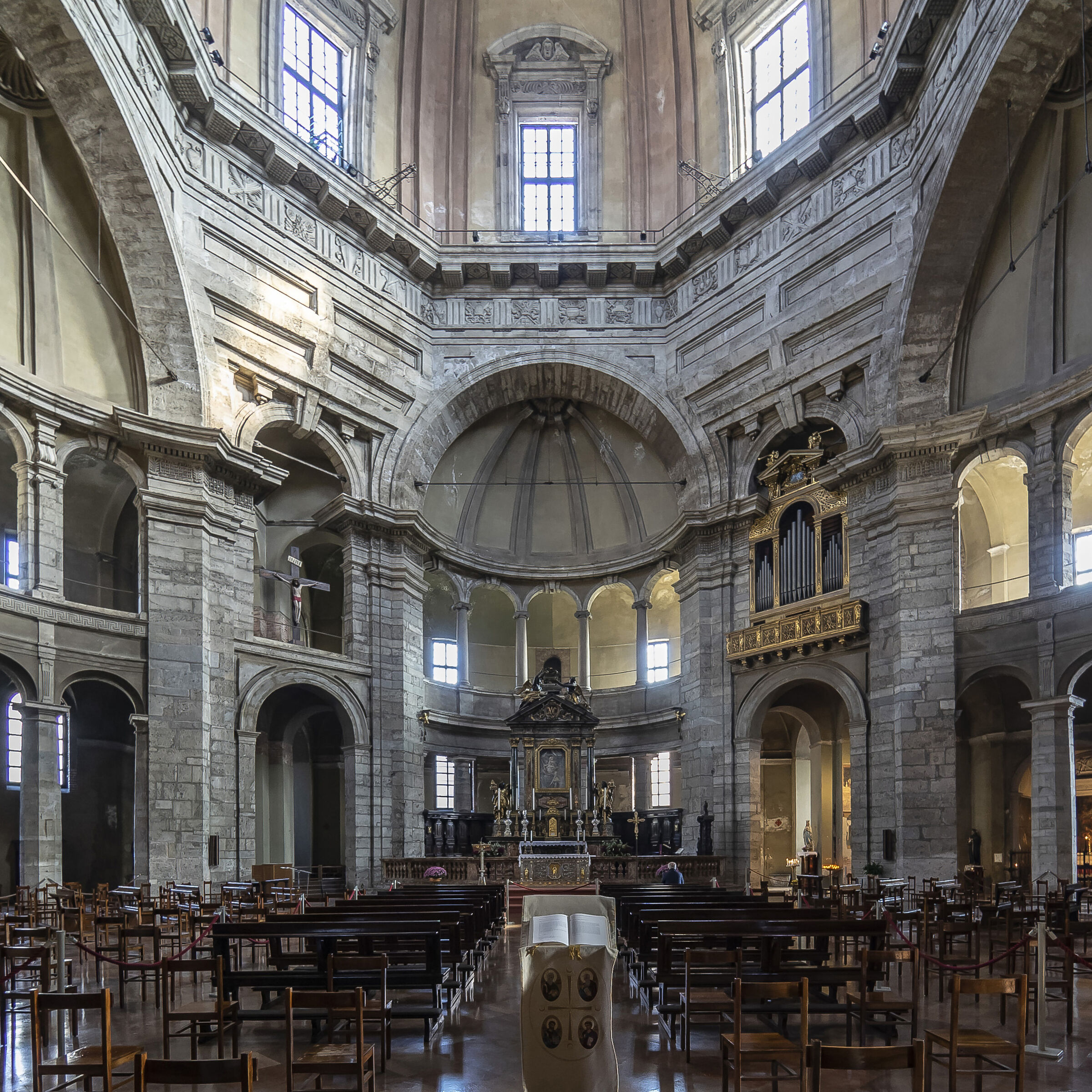 Basilica of San Lorenzo Maggiore - 12 - Interior