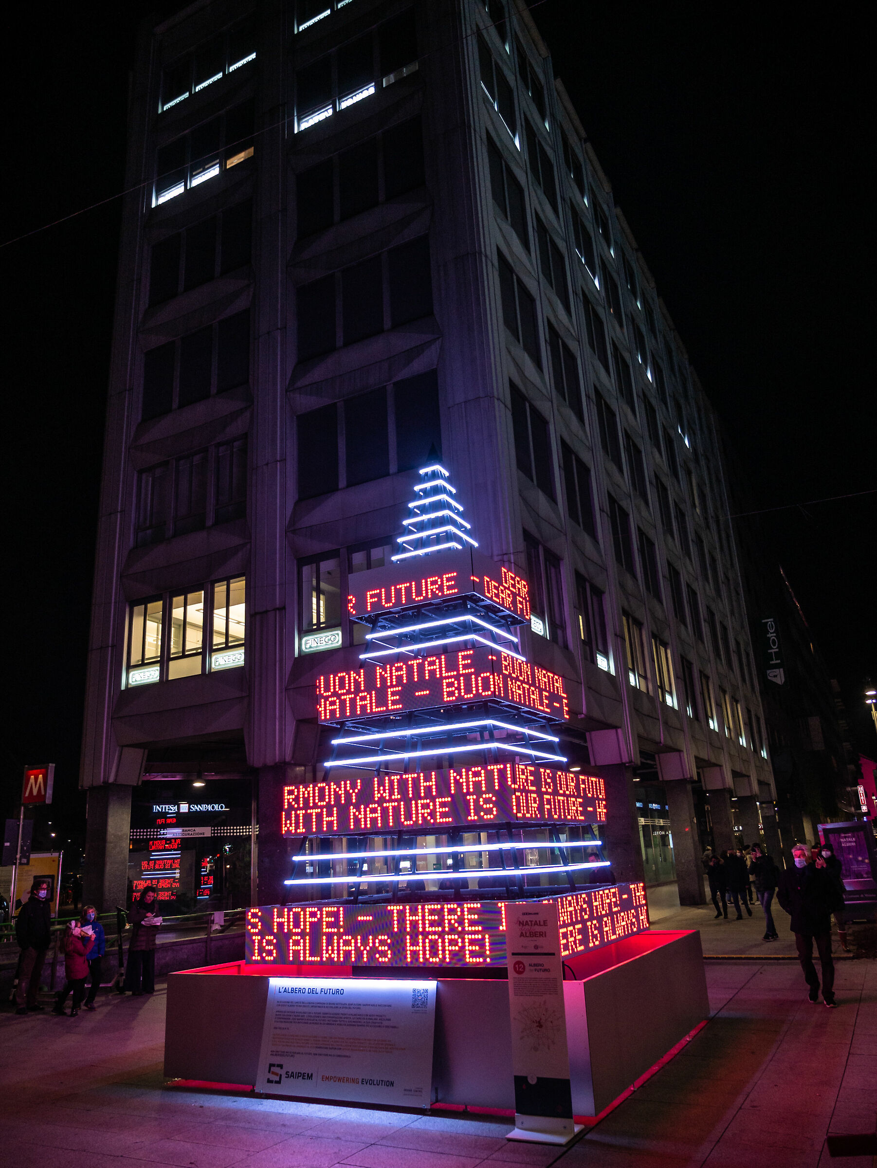 Albero delle Stelle - Corso Garibaldi - Milan