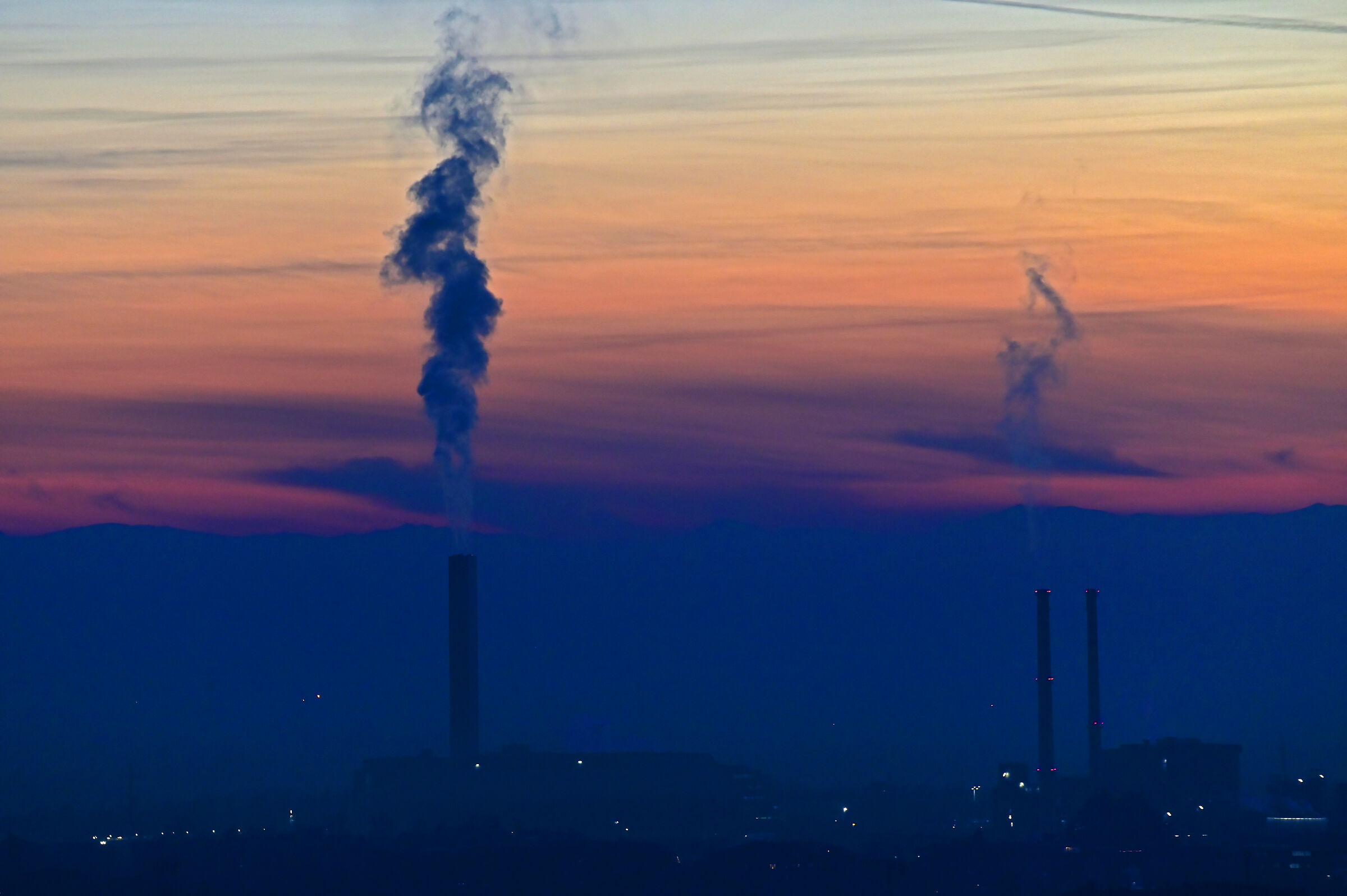 "Un bel dì vedremo levarsi un fil di fumo..........
