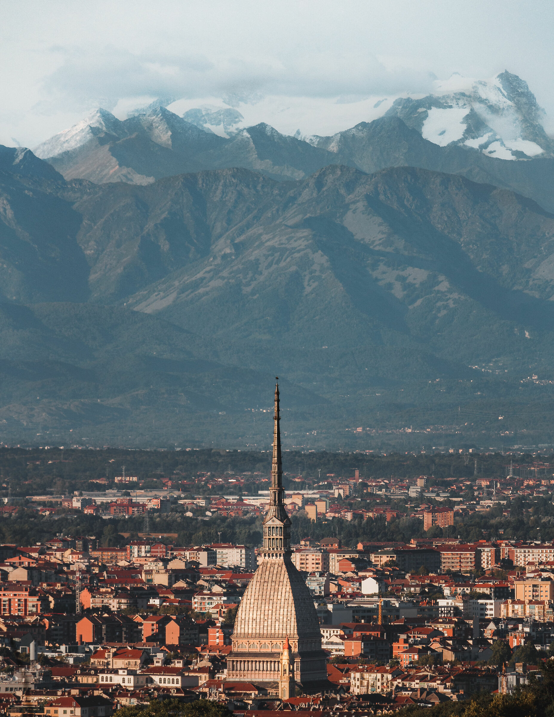 Torino, La Mole e le Alpi