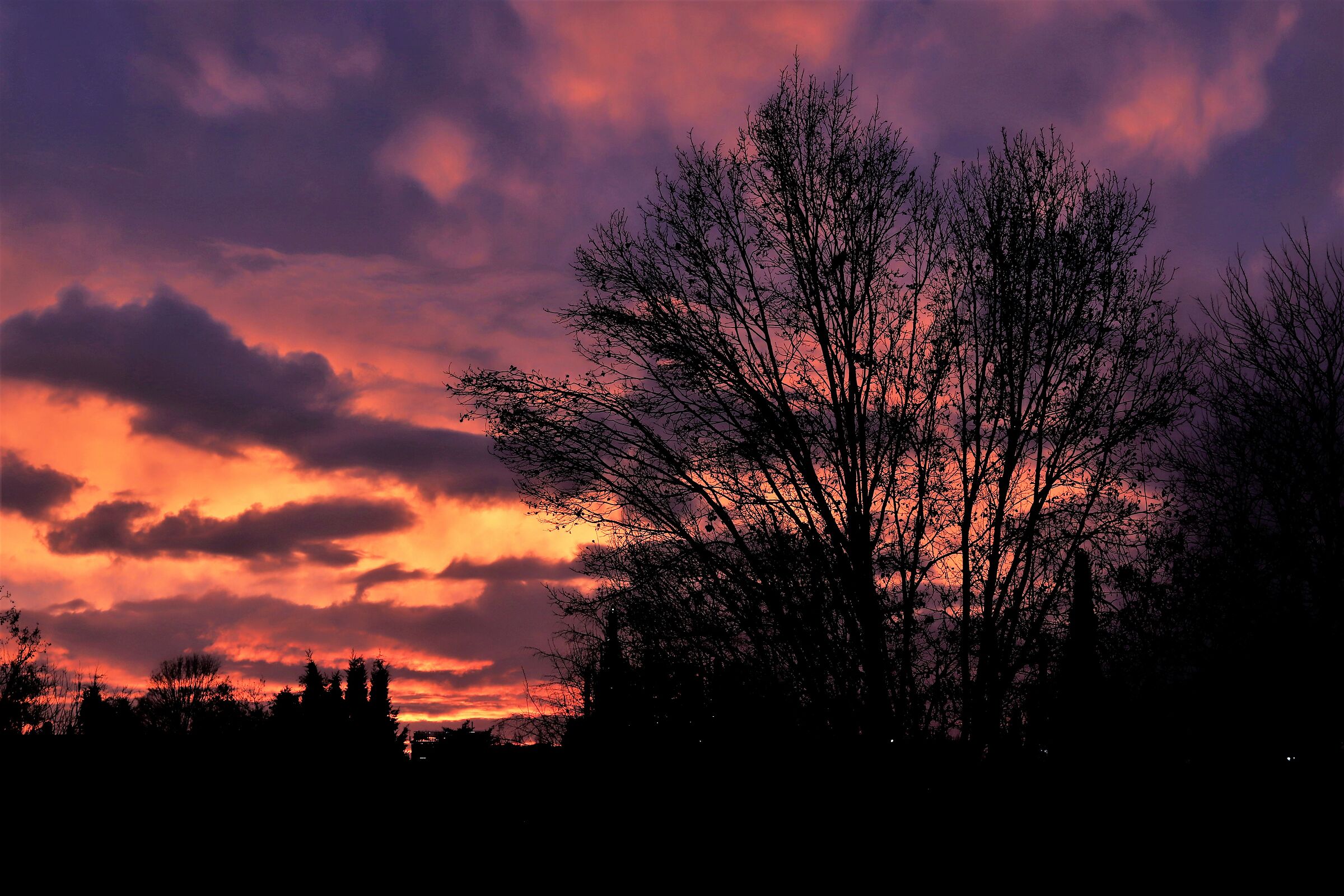 sunset today at 4.50 pm in Landriano