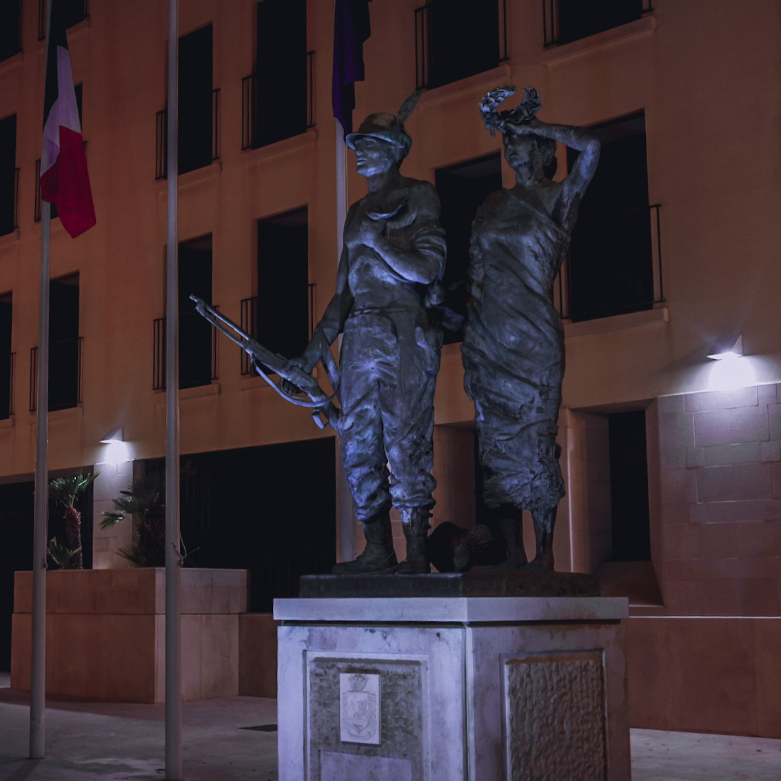 Statua