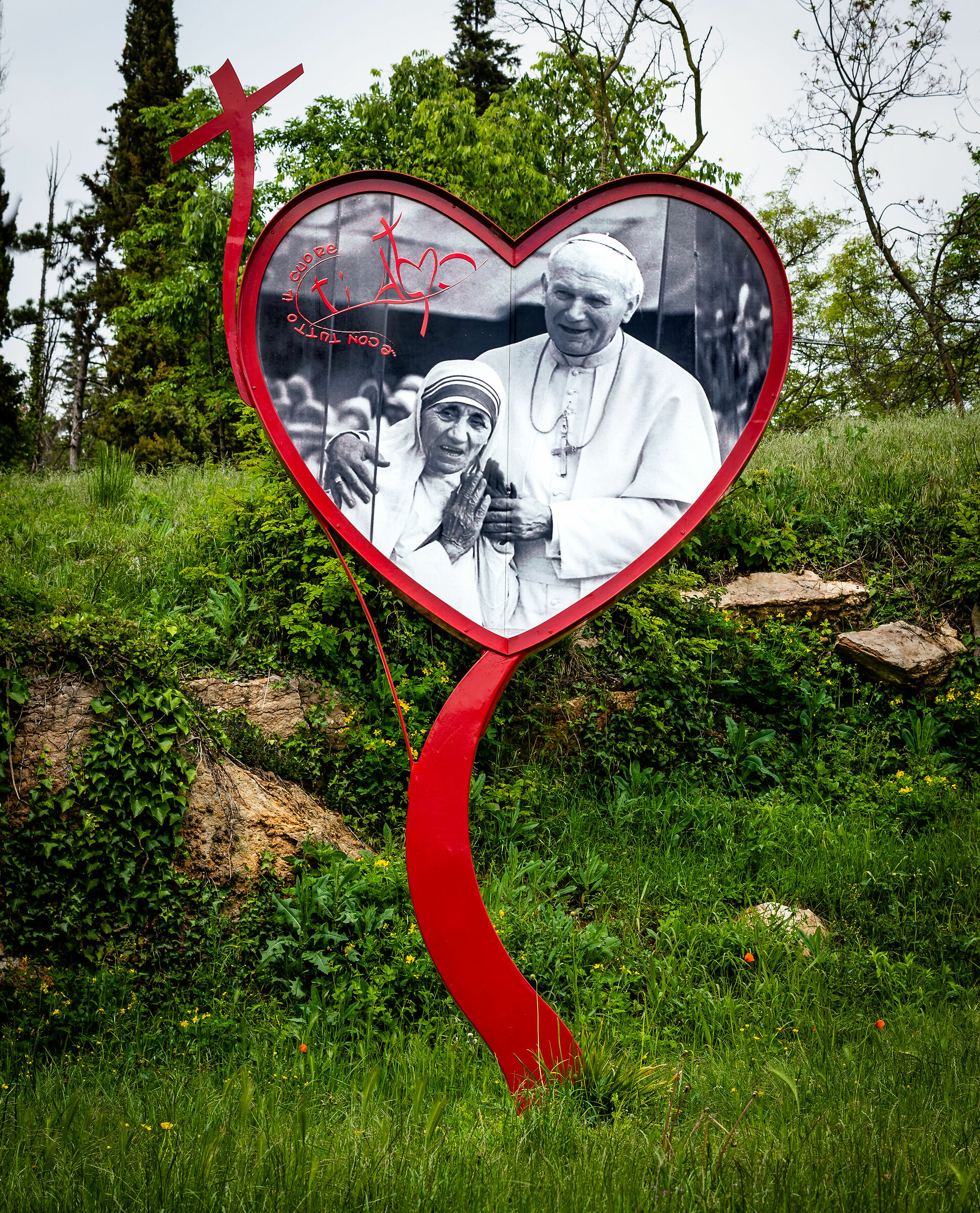 Con tutto il cuore...tanti auguri a tutti!