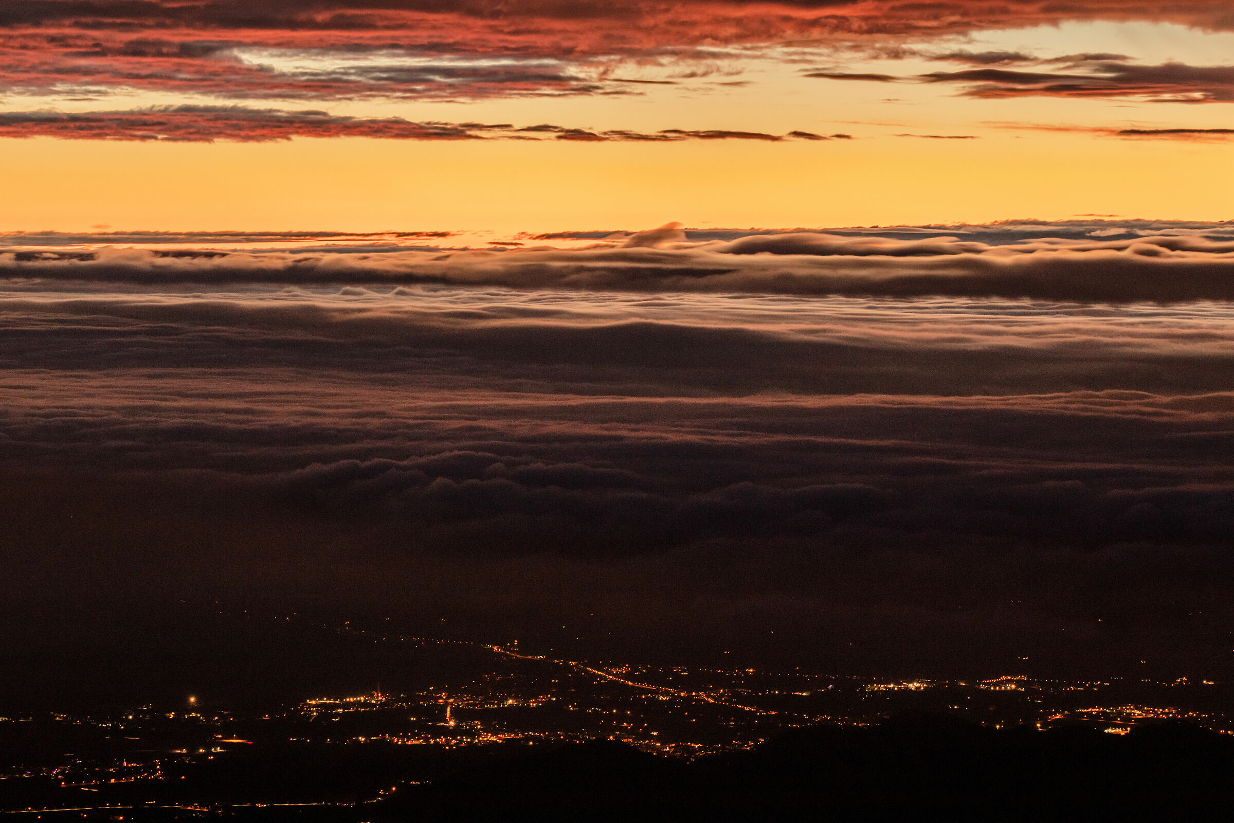 covered with clouds above the pinaura