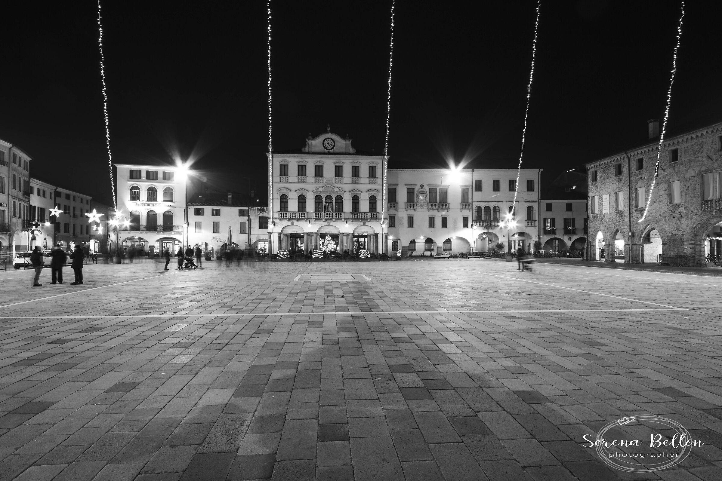 la piazza del mio paese