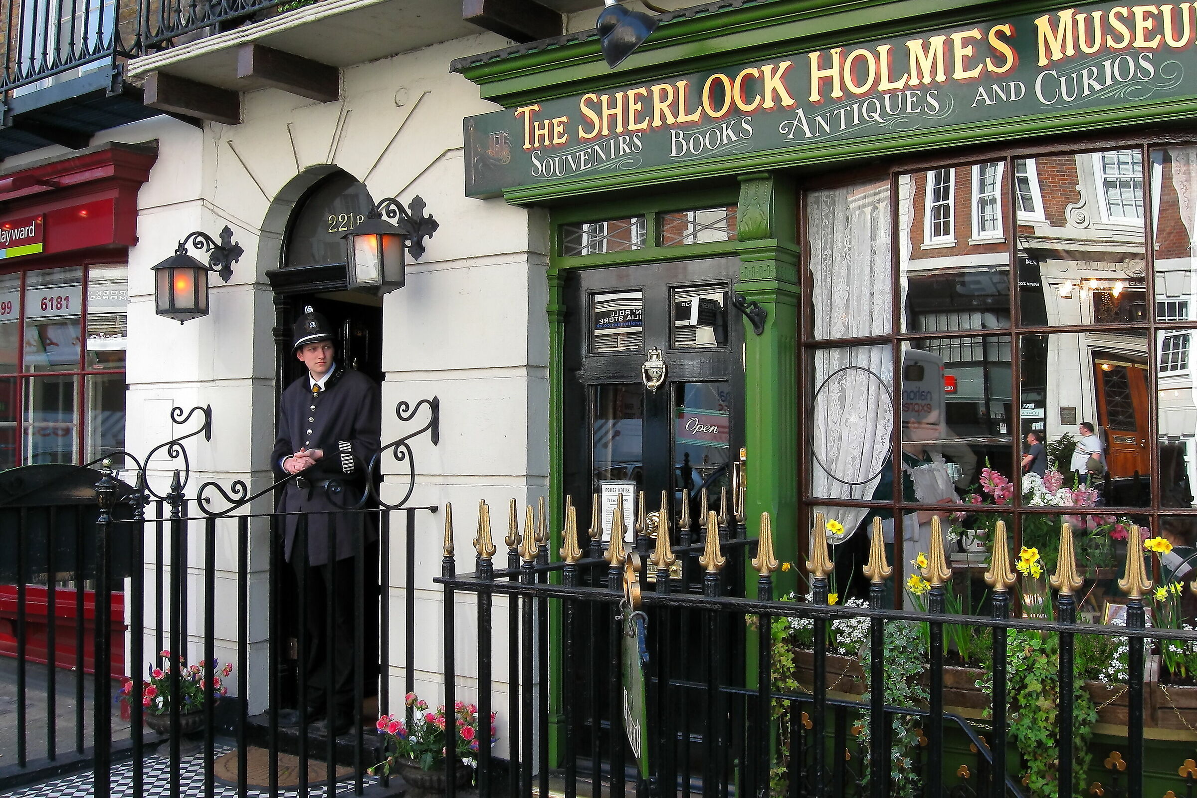 221b Baker Street