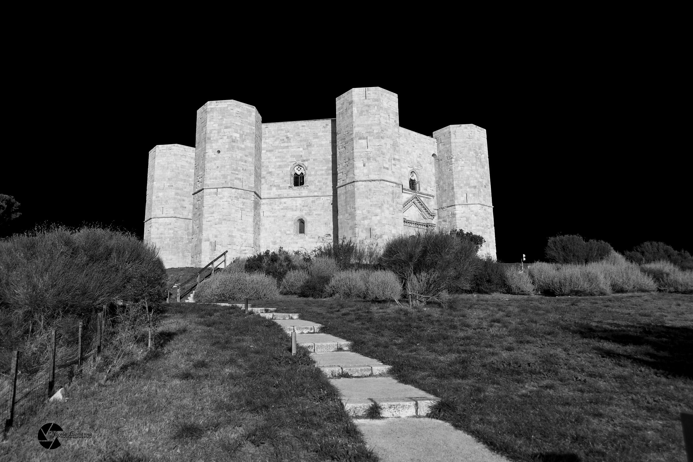Castel del Monte, Castel
