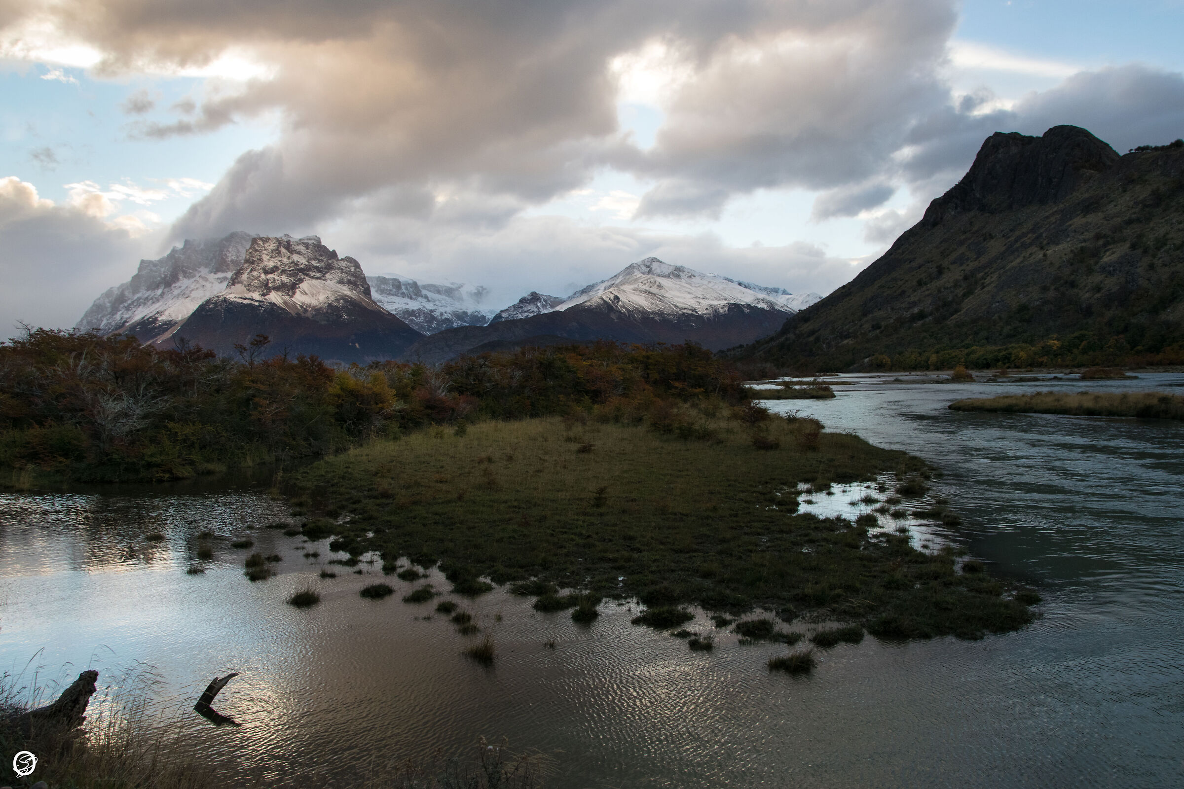 sunset over the river- El Chalten-Argentina