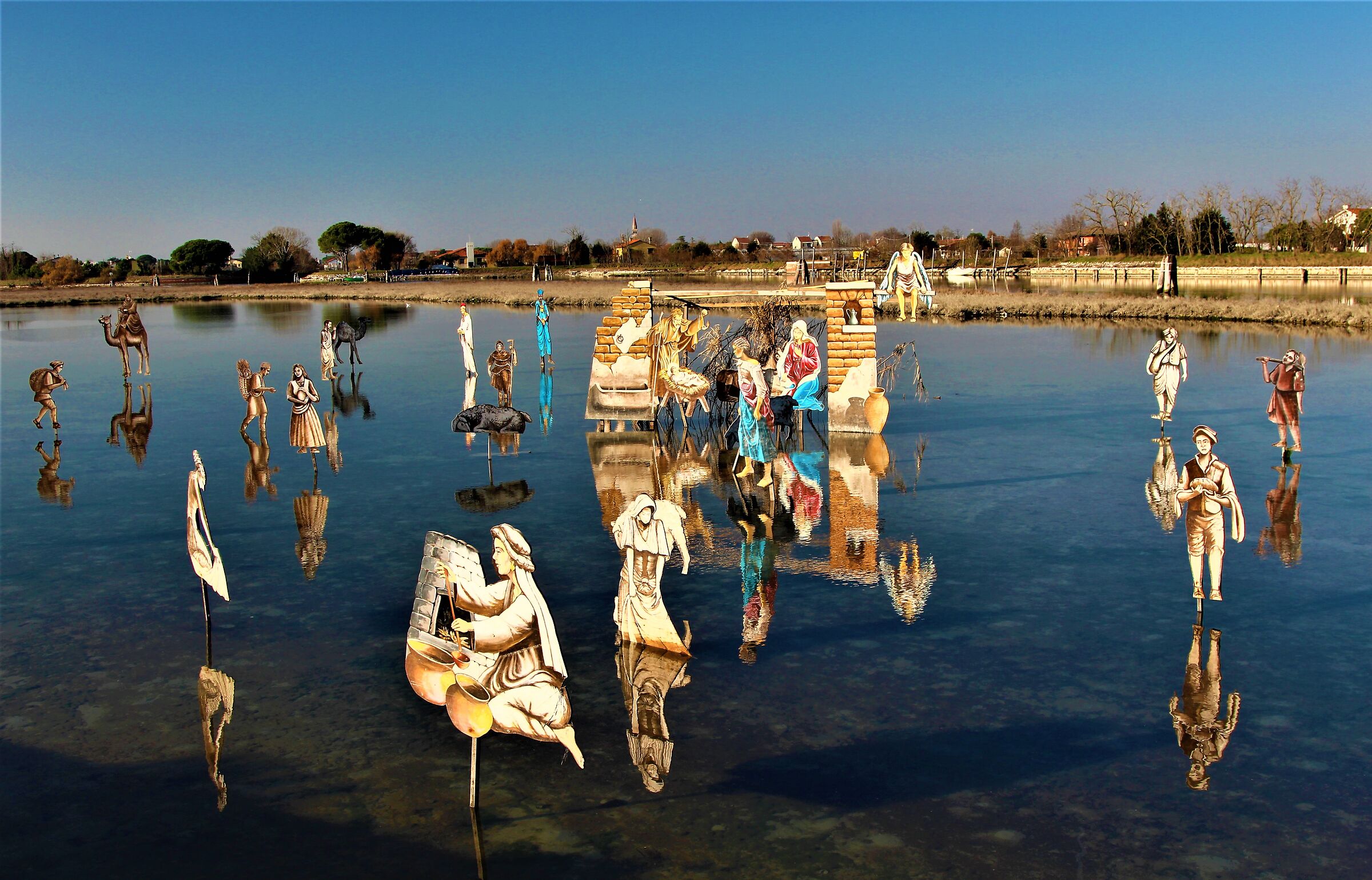 Nativity scene in the lagoon