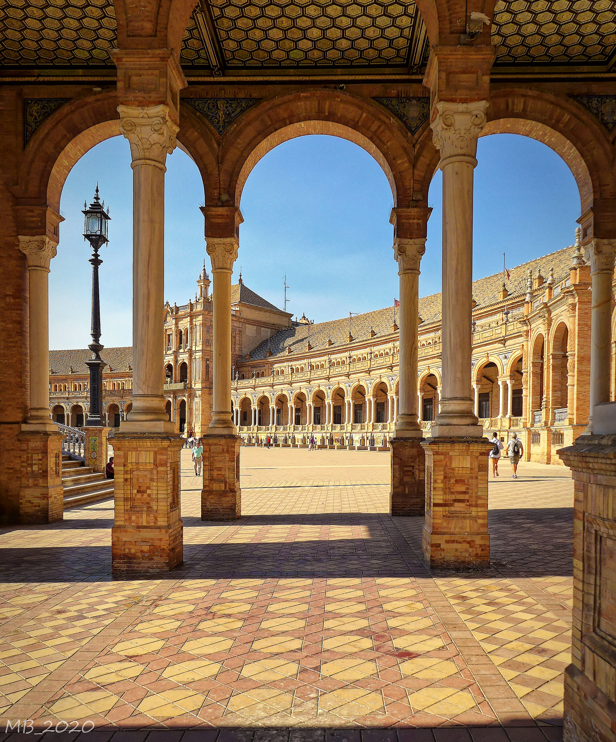 Plaza de Espana, Esad