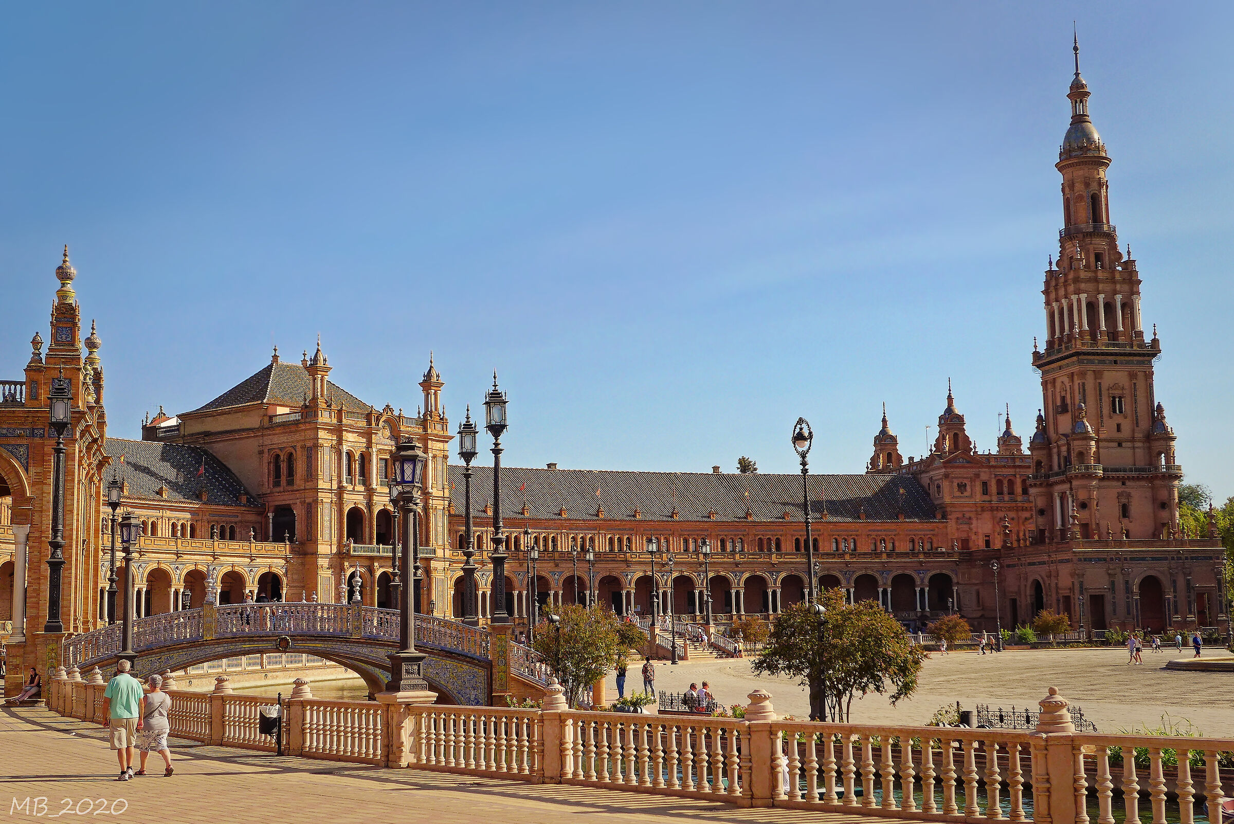 Plaza de Espana, Esad