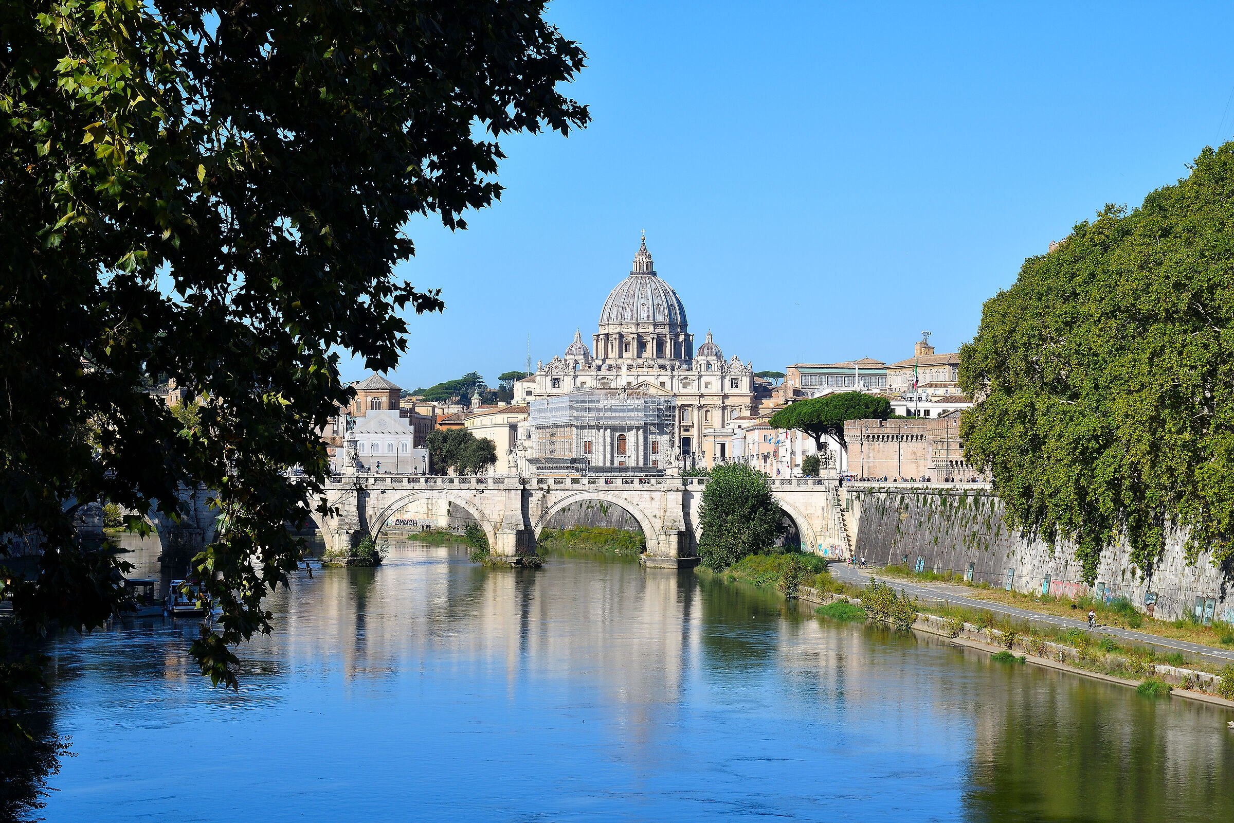S. Pietro visto da ponte Umberto I°