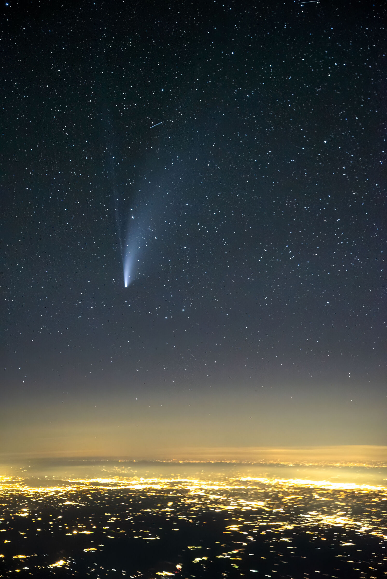 Comet Neowise over the lower Po Valley
