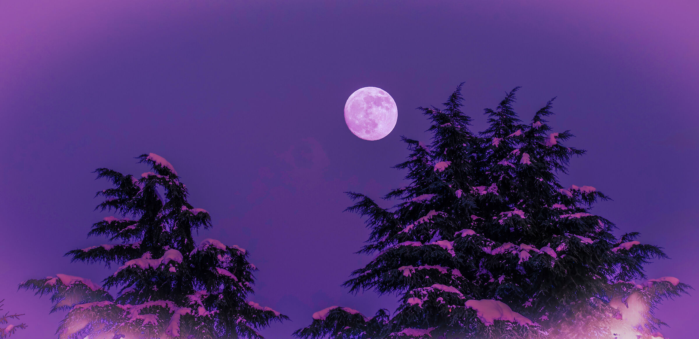 Luna là, mantello di pietà.