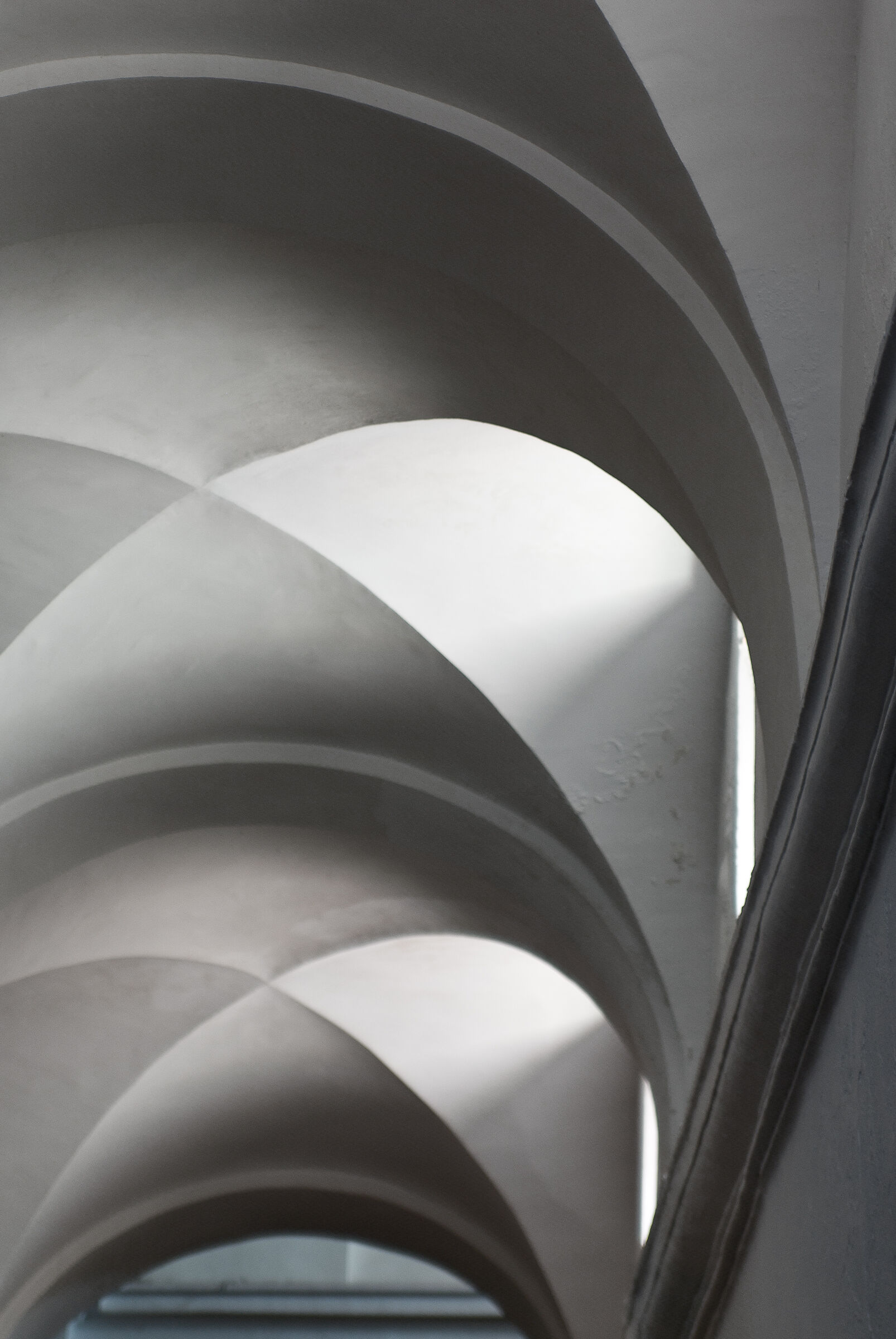 Textures fading to gray