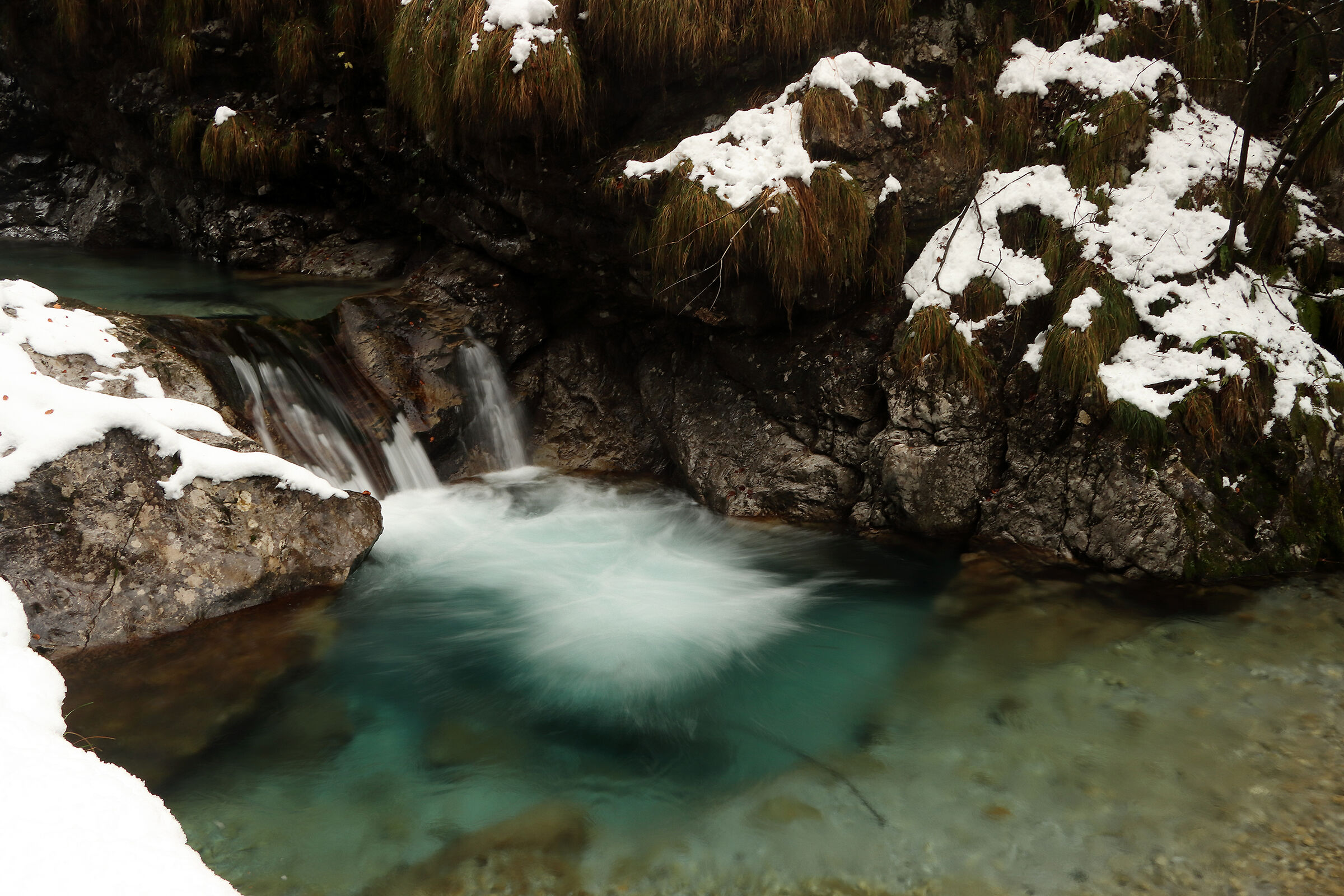 V A L V E R T O V A    4