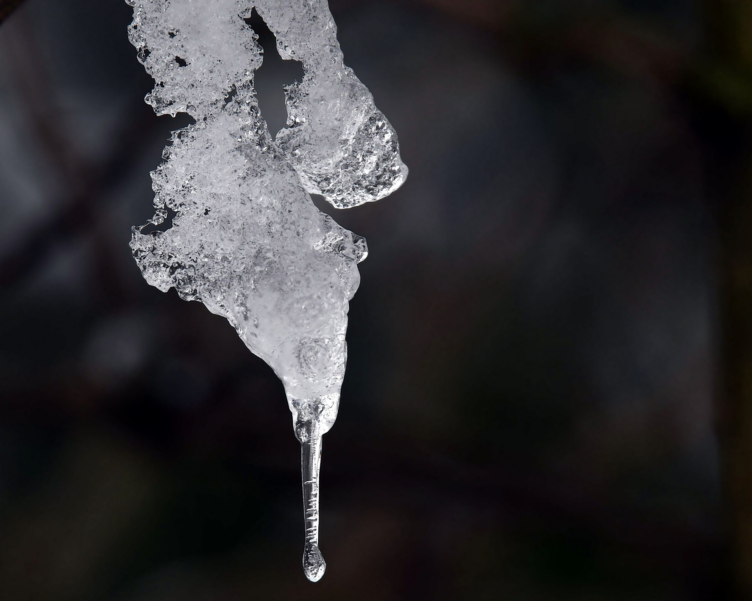 Dripping ice