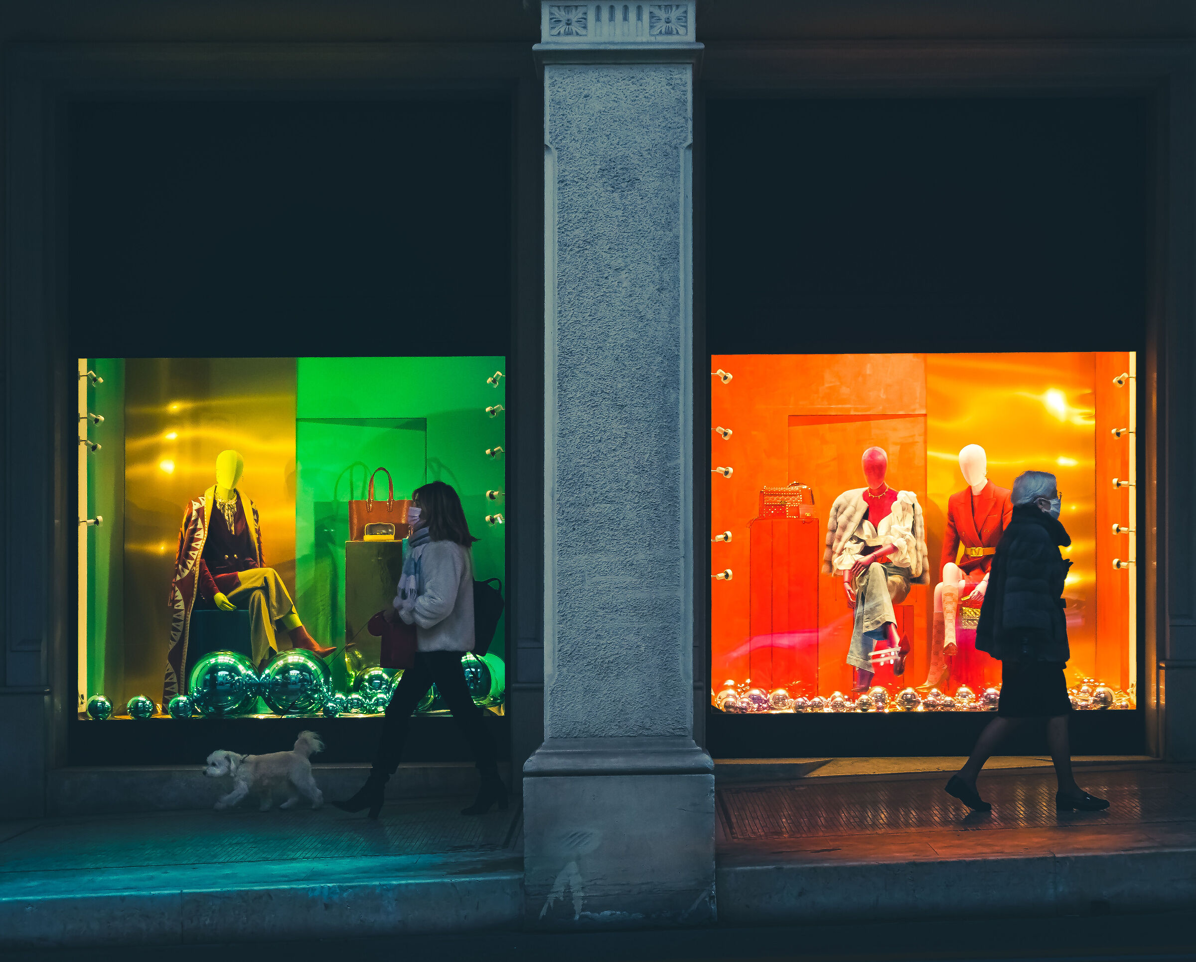 ..two colors.. two faces