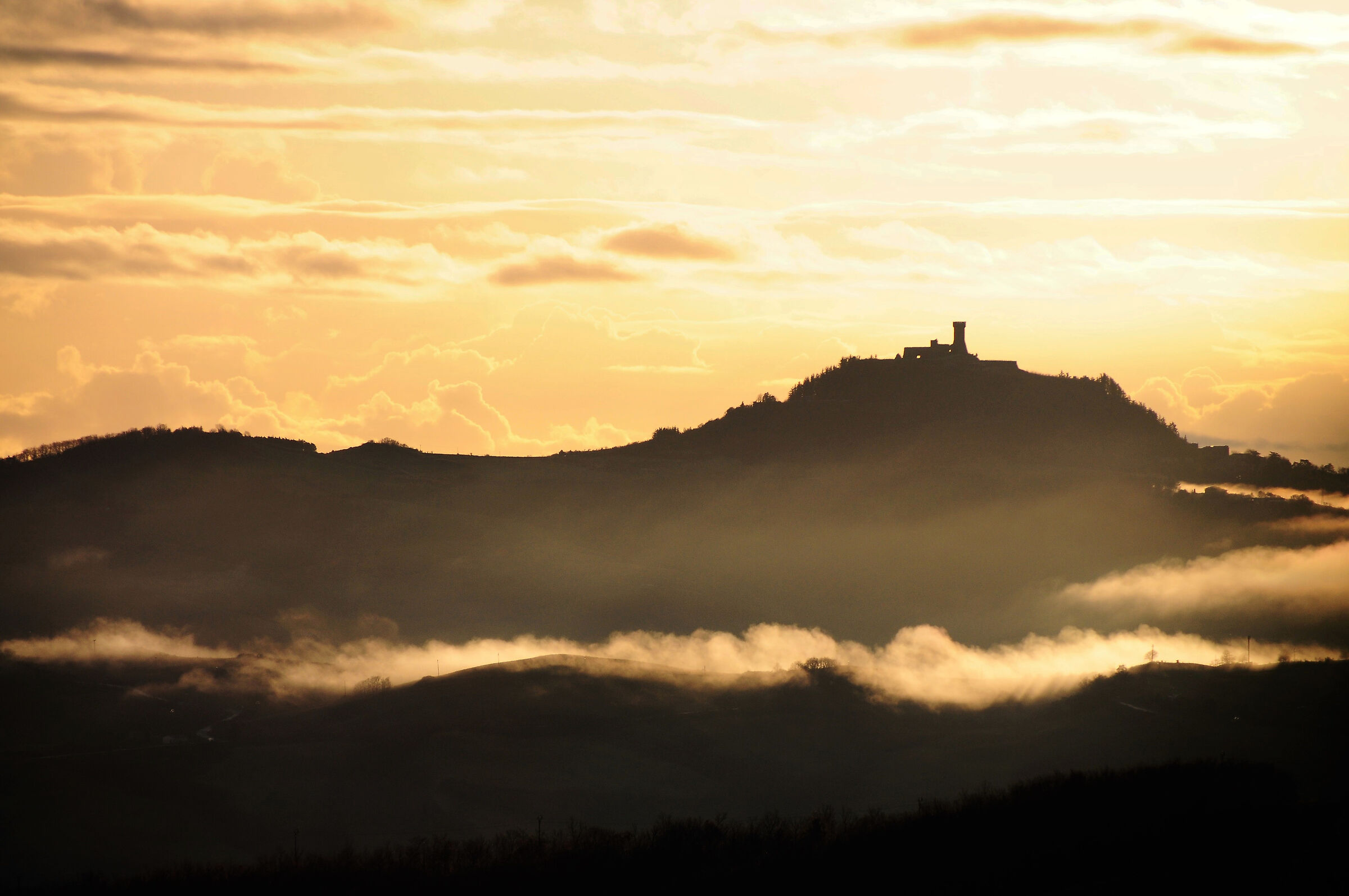 clouds can't annihilate the sun
