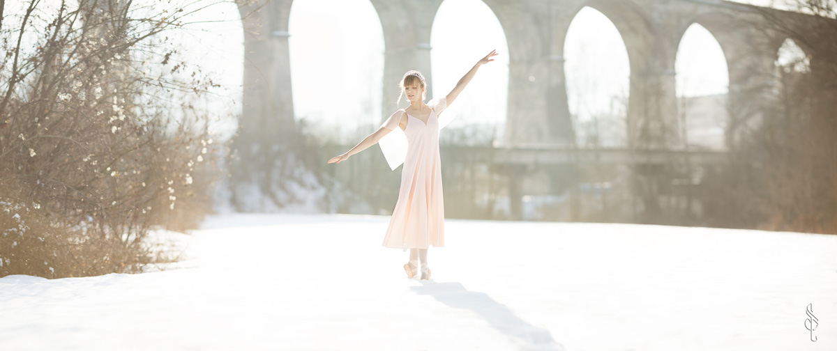 The dancer in the snow